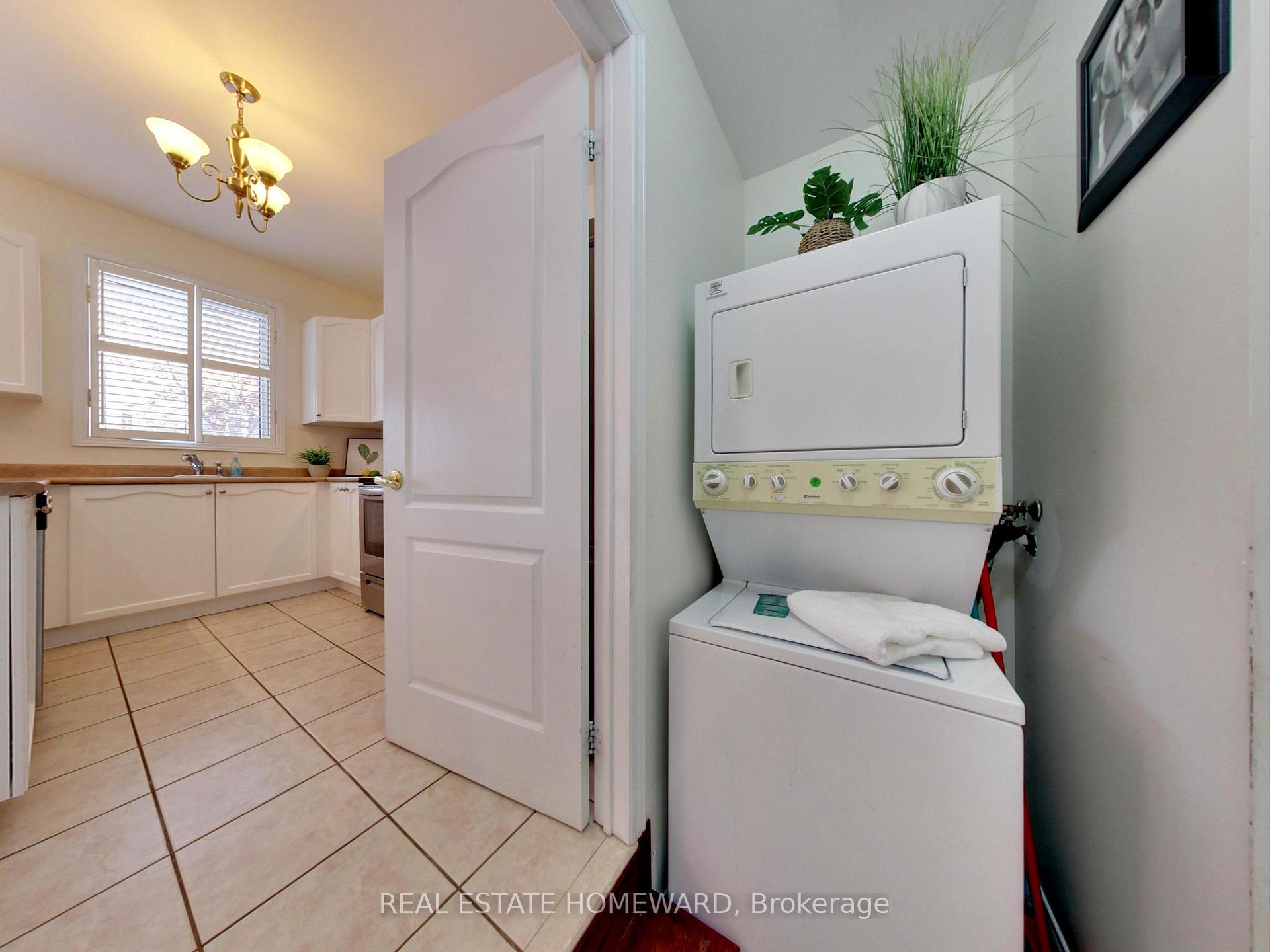 Photo 19 of 105 Chasser Drive, Markham, Greensborough — HOMEH