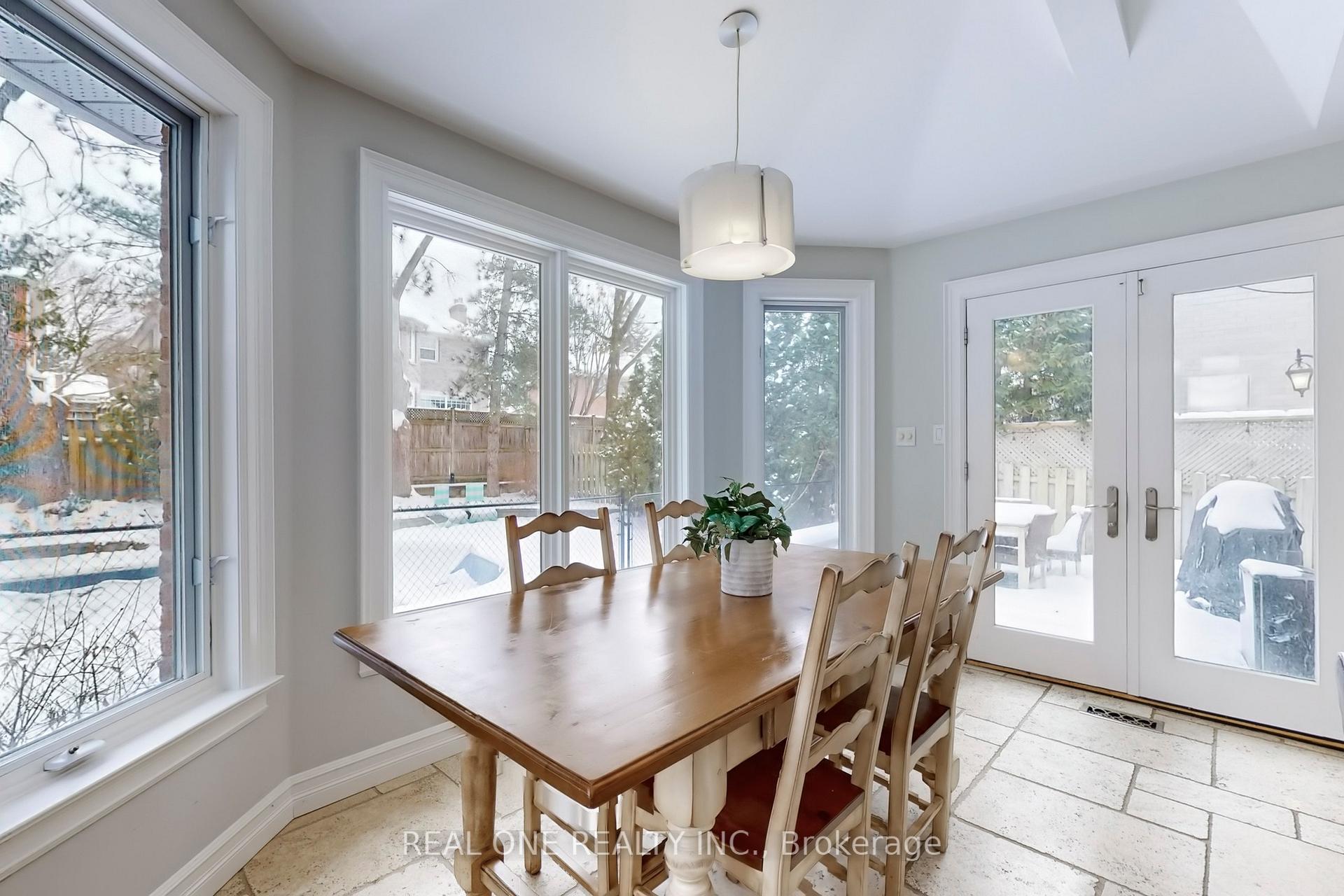 Photo 11 of 27 Aitken Circle, Markham, Unionville — HOMEH