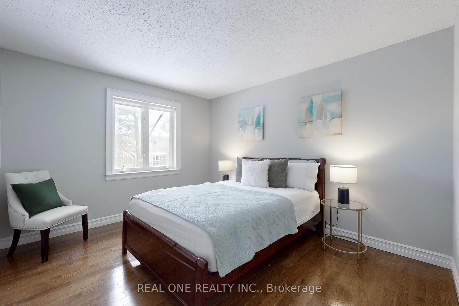Photo 23 of 27 Aitken Circle, Markham, Unionville — HOMEH