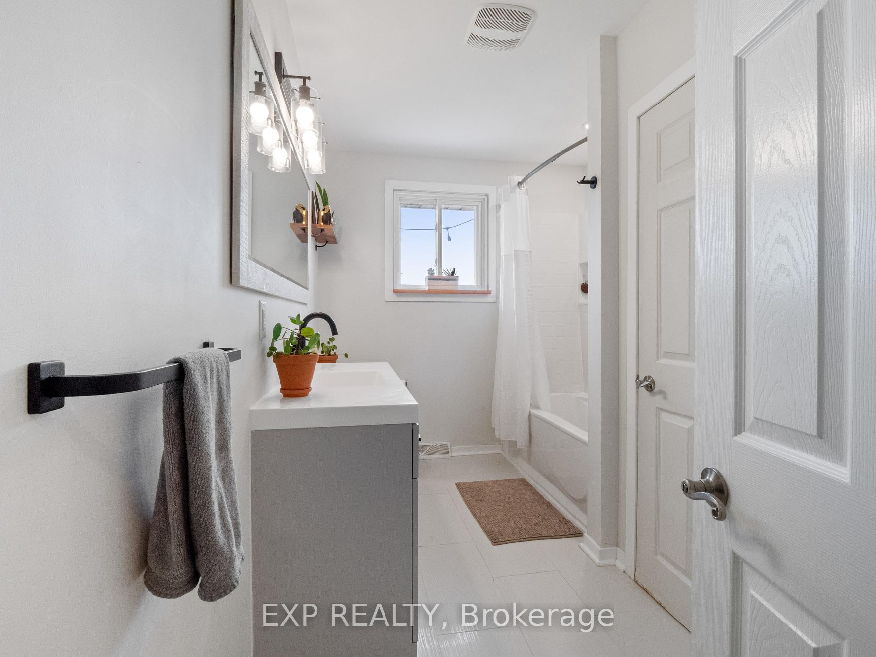 Photo 30 of 653 Lincoln Street, Welland, Lincoln/Crowland — HOMEH