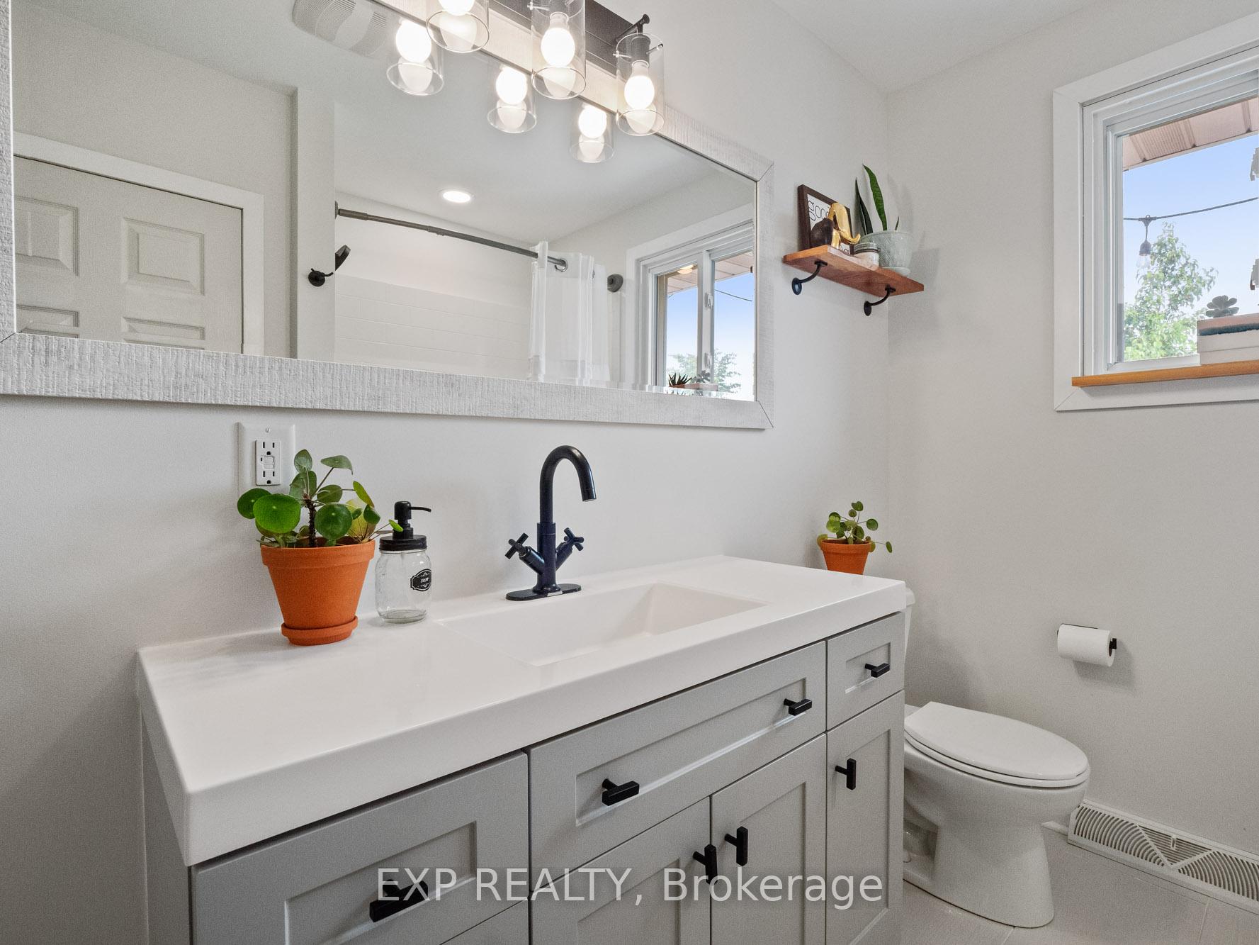 Photo 31 of 653 Lincoln Street, Welland, Lincoln/Crowland — HOMEH