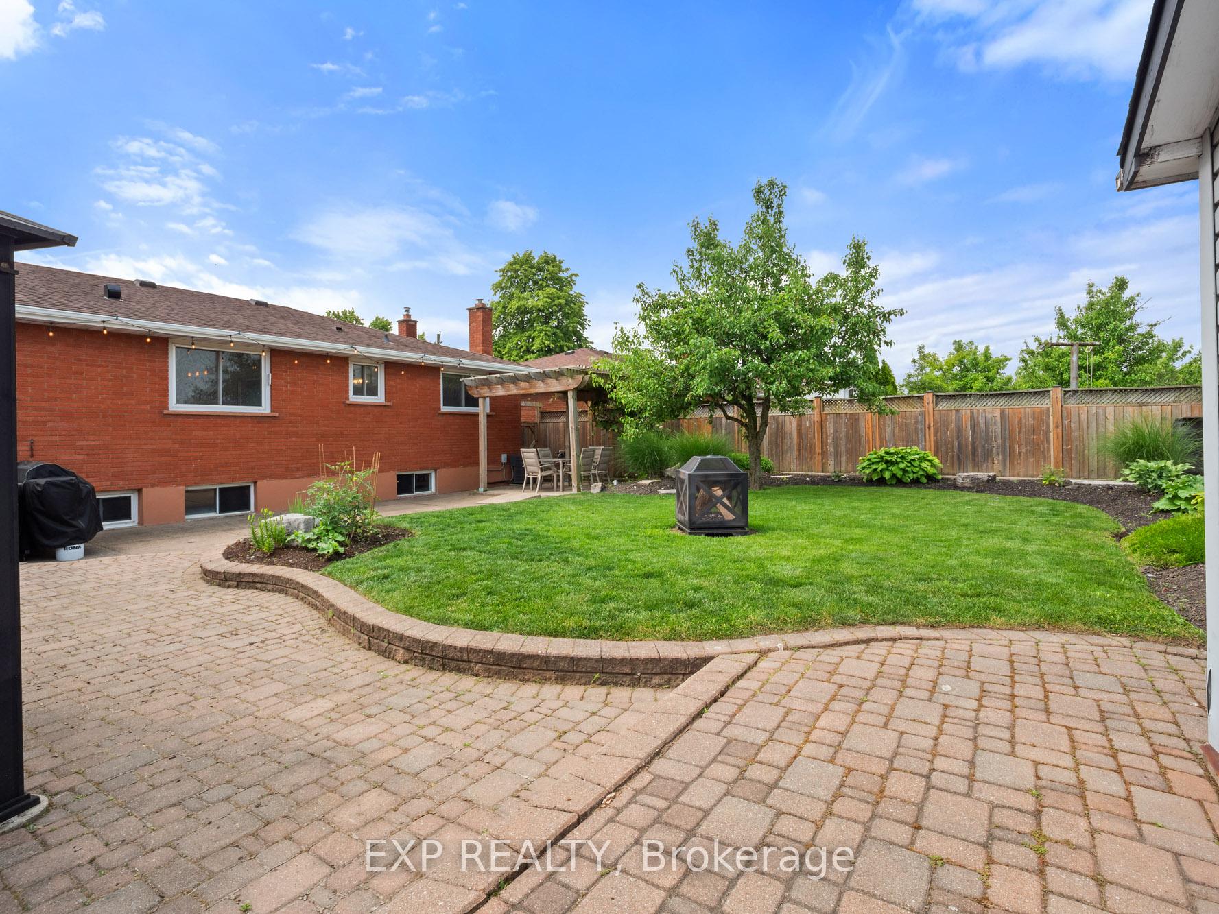 Photo 75 of 653 Lincoln Street, Welland, Lincoln/Crowland — HOMEH