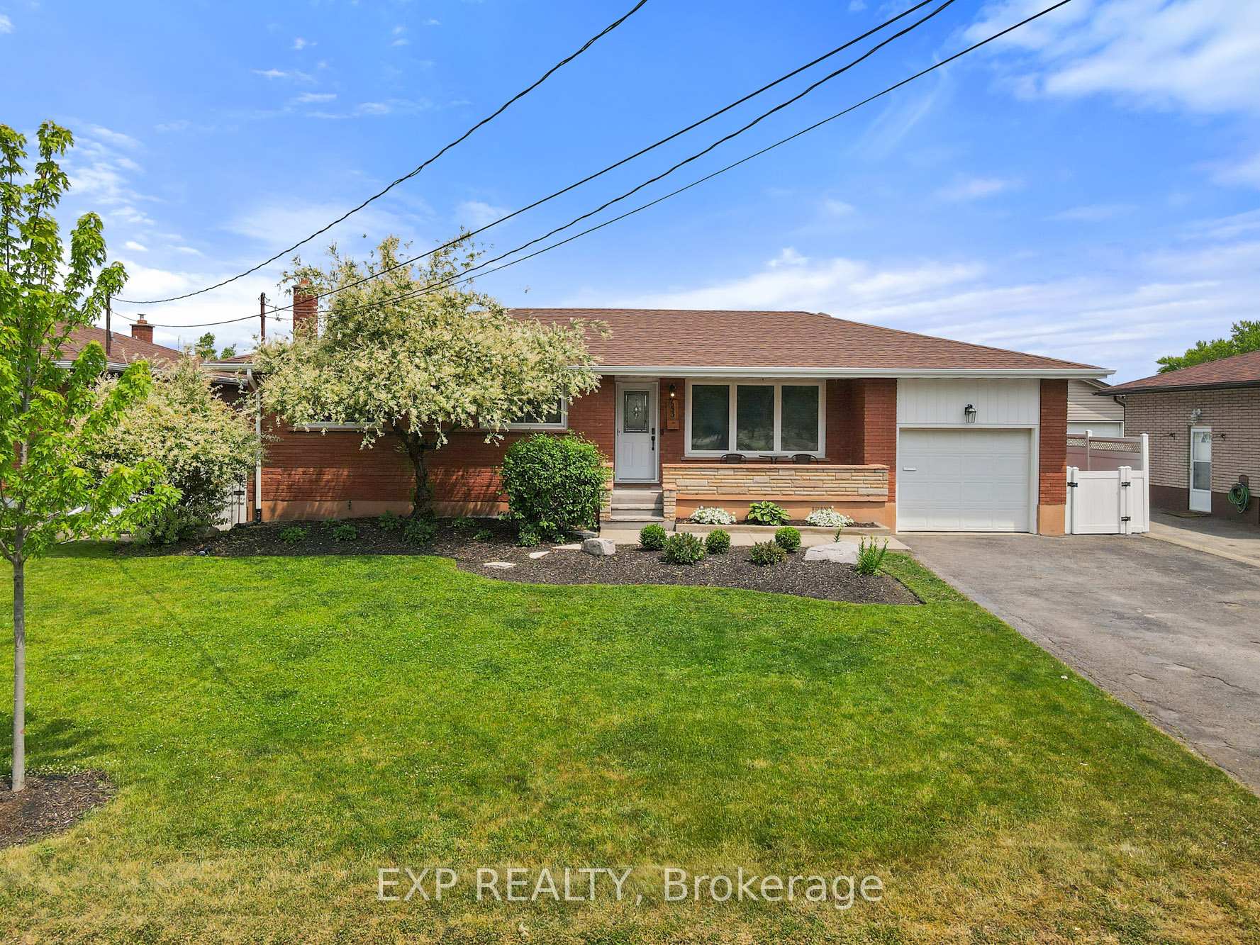 Photo 4 of 653 Lincoln Street, Welland, Lincoln/Crowland — HOMEH