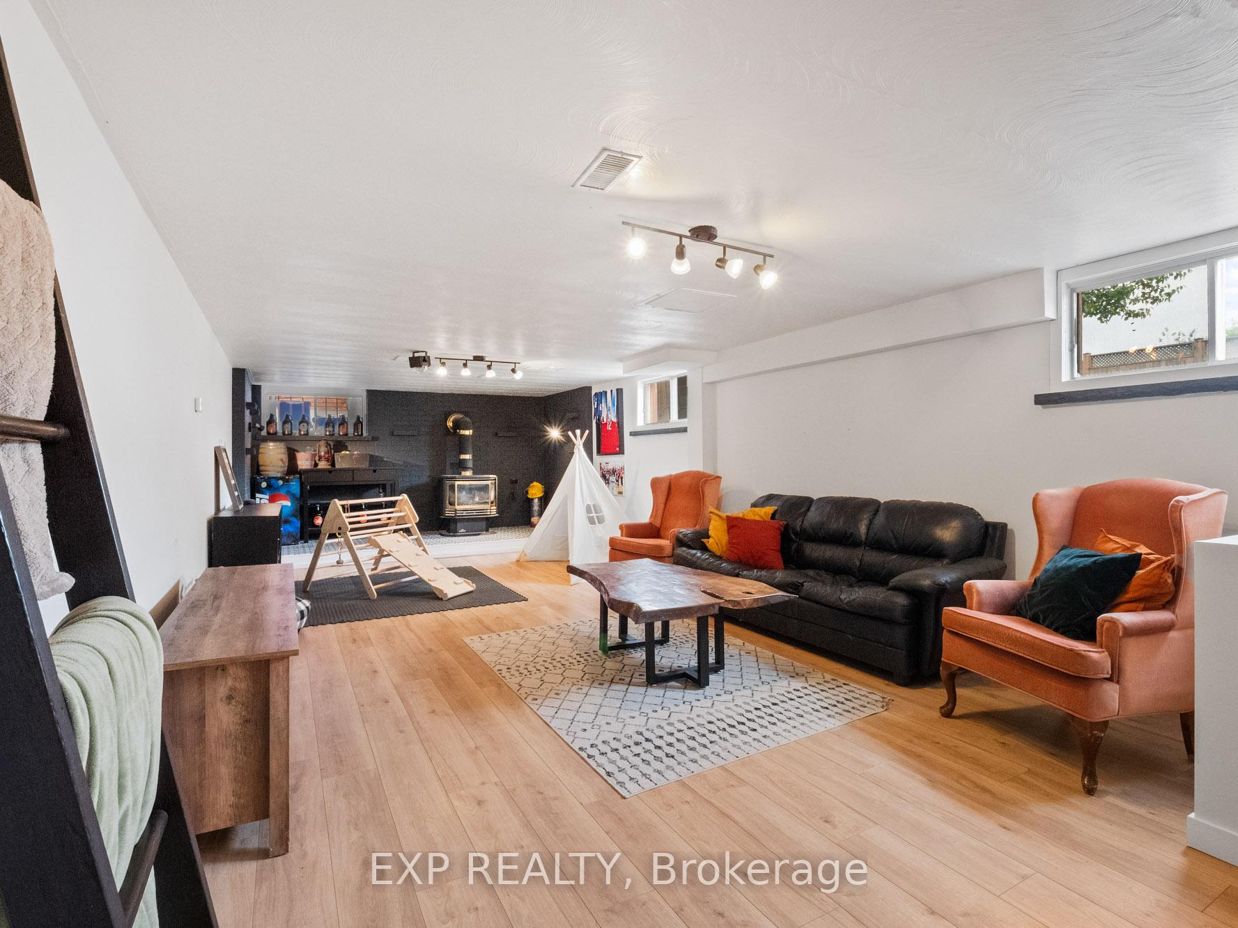 Photo 43 of 653 Lincoln Street, Welland, Lincoln/Crowland — HOMEH