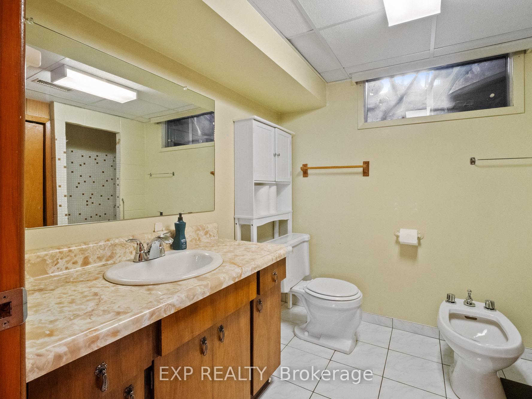 Photo 47 of 653 Lincoln Street, Welland, Lincoln/Crowland — HOMEH