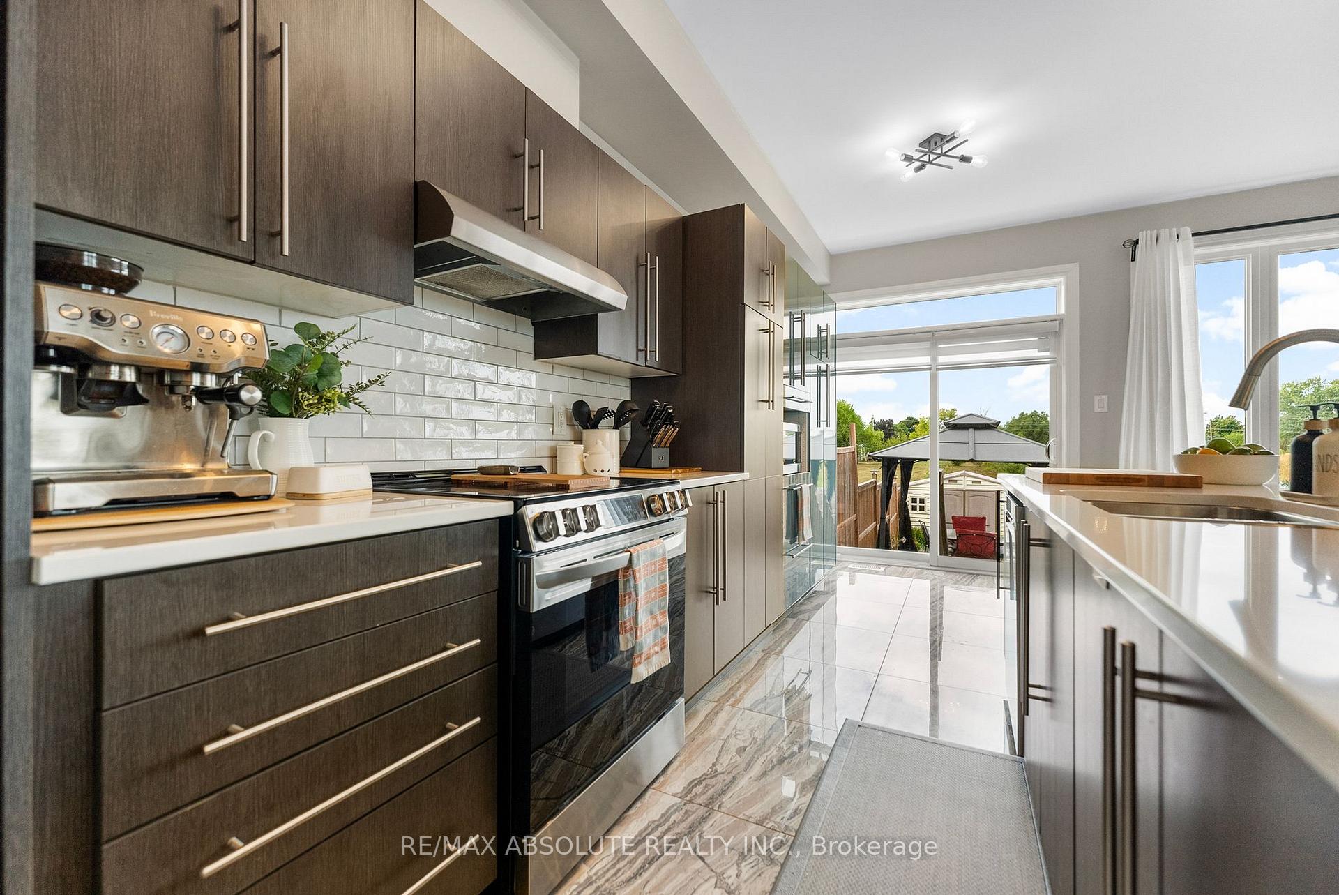 Photo 16 of 187 Desmond Trudeau Drive, Arnprior — HOMEH