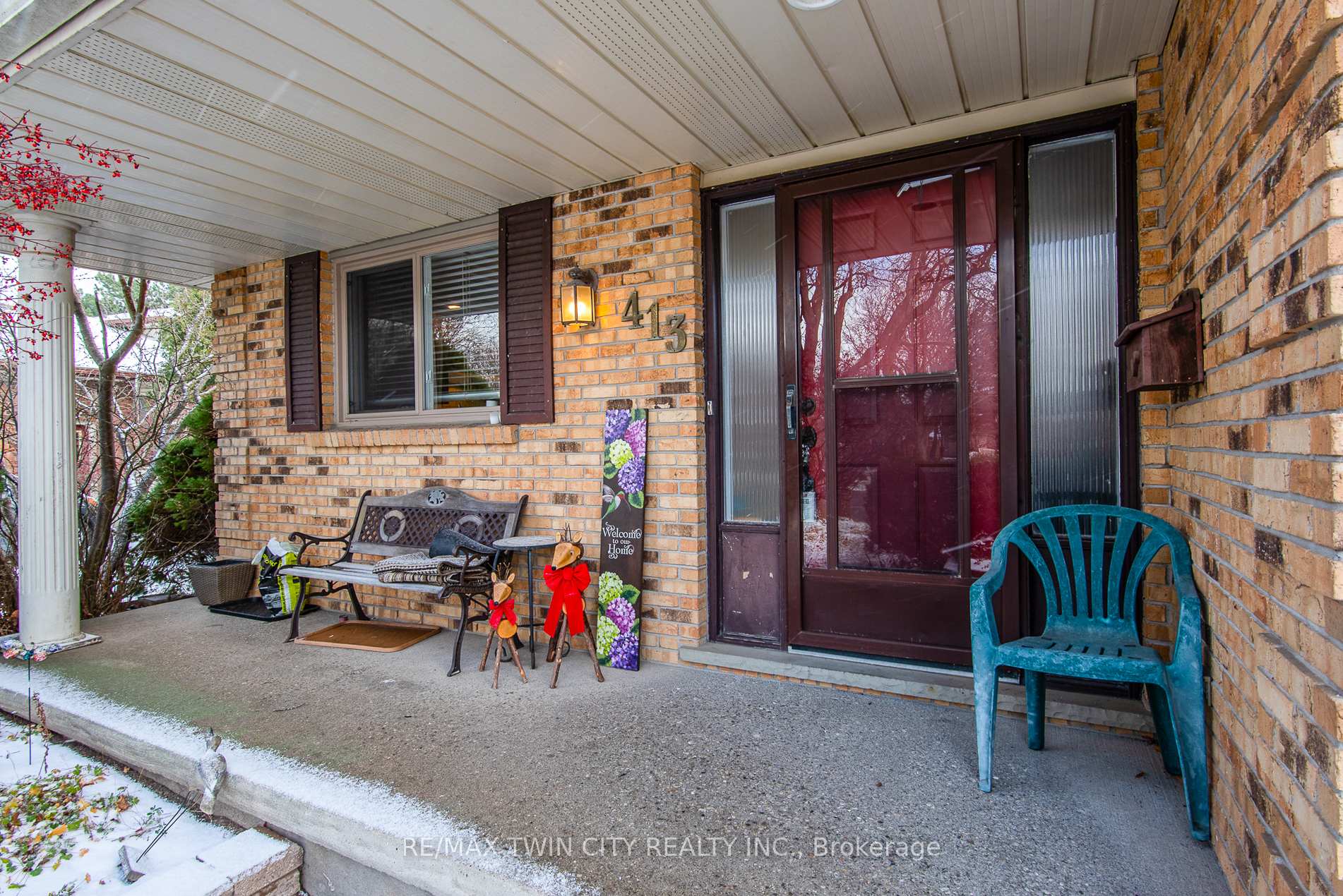 Photo 2 of 413 Foxhunt Place, Waterloo — HOMEH