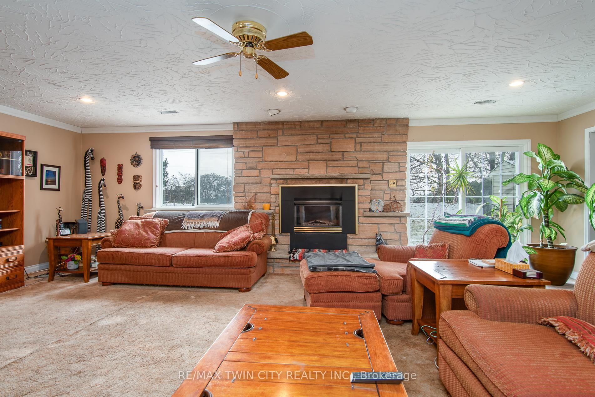 Photo 19 of 413 Foxhunt Place, Waterloo — HOMEH