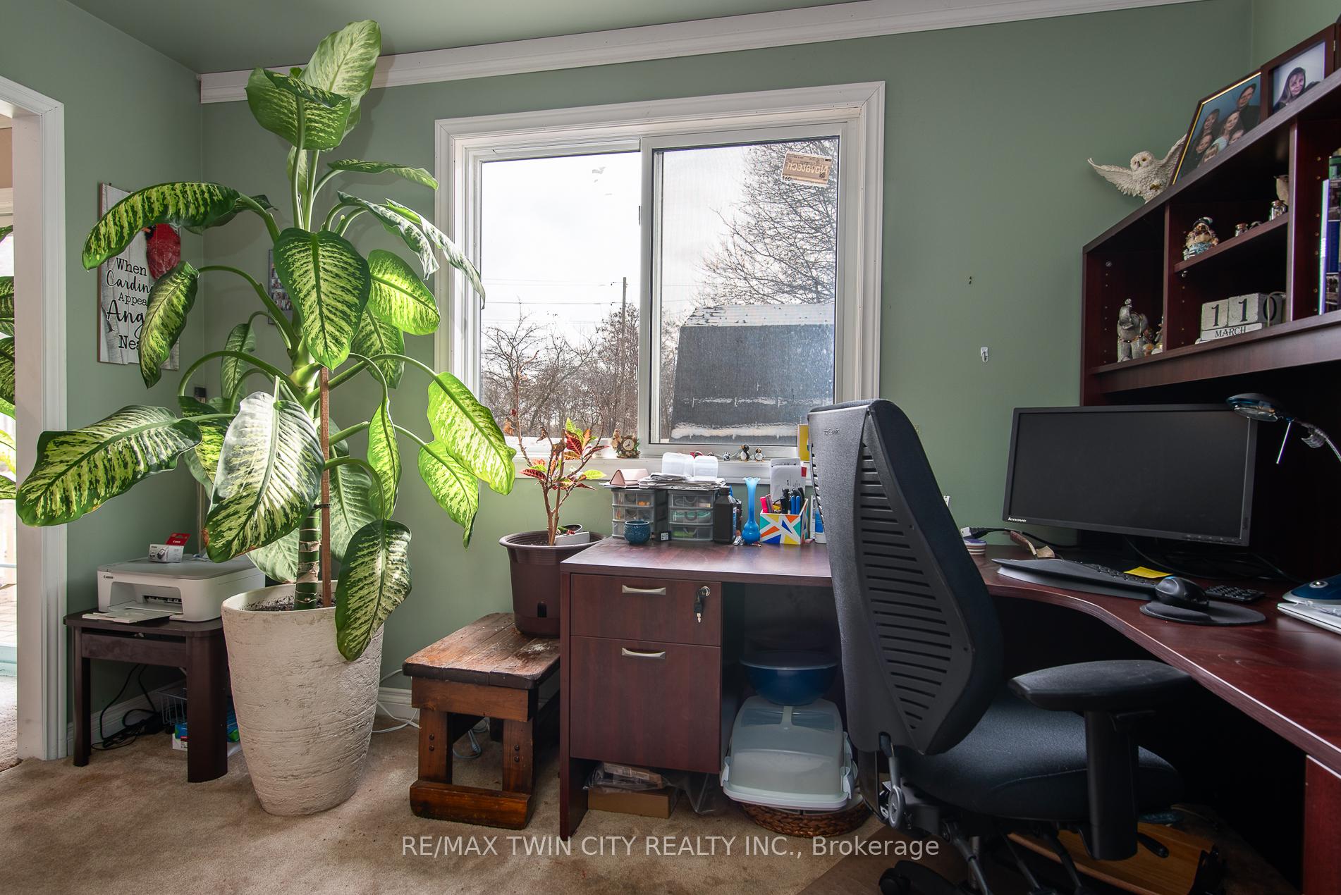 Photo 20 of 413 Foxhunt Place, Waterloo — HOMEH