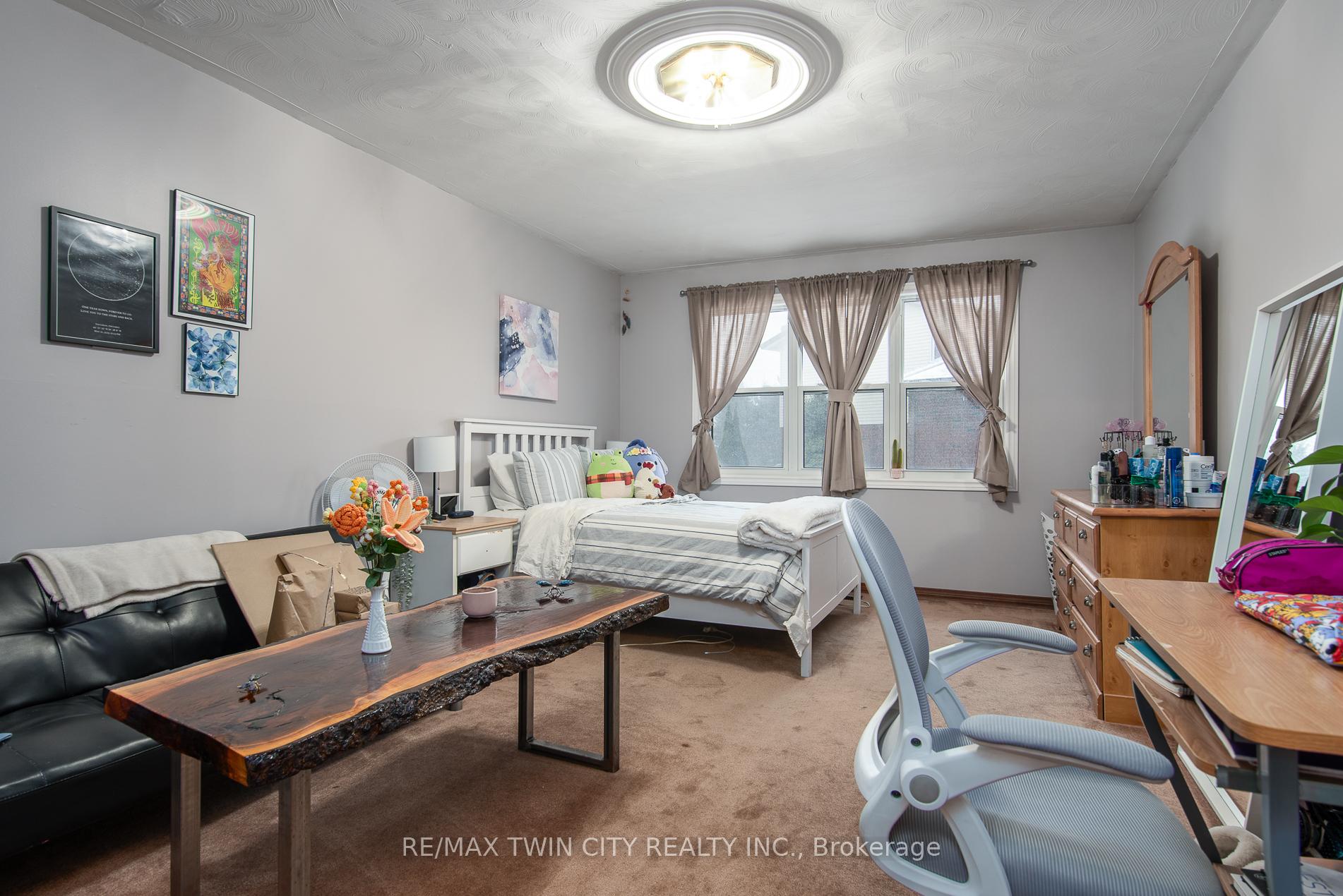 Photo 21 of 413 Foxhunt Place, Waterloo — HOMEH