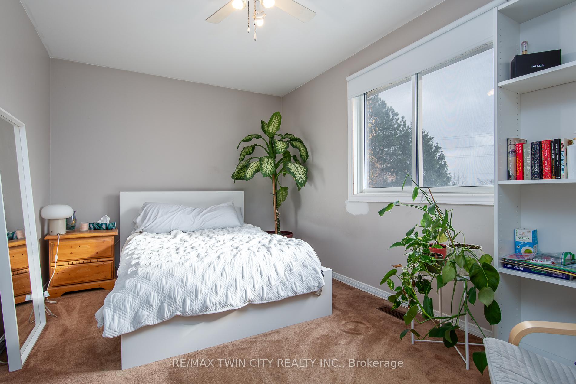Photo 24 of 413 Foxhunt Place, Waterloo — HOMEH