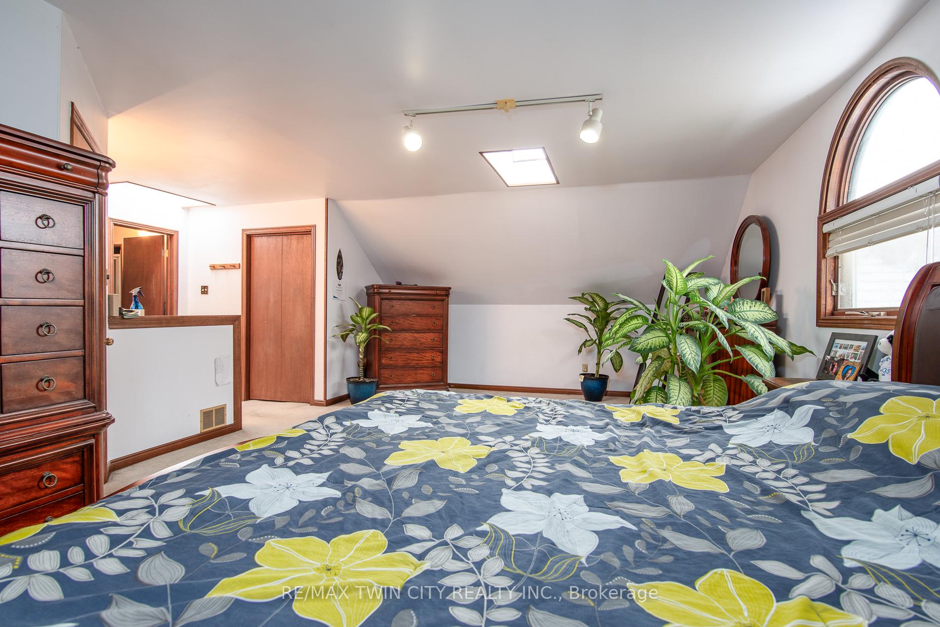 Photo 28 of 413 Foxhunt Place, Waterloo — HOMEH