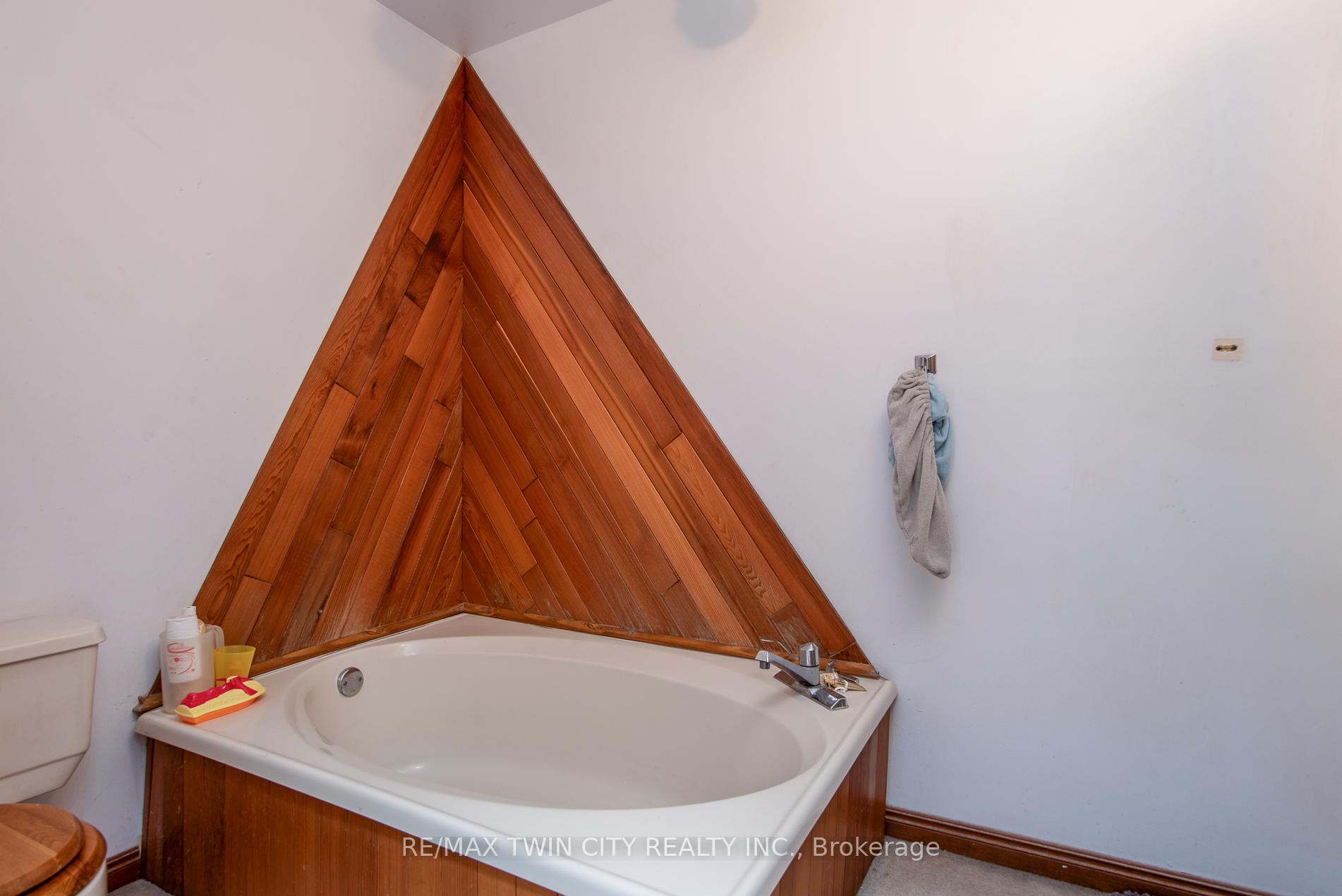 Photo 30 of 413 Foxhunt Place, Waterloo — HOMEH