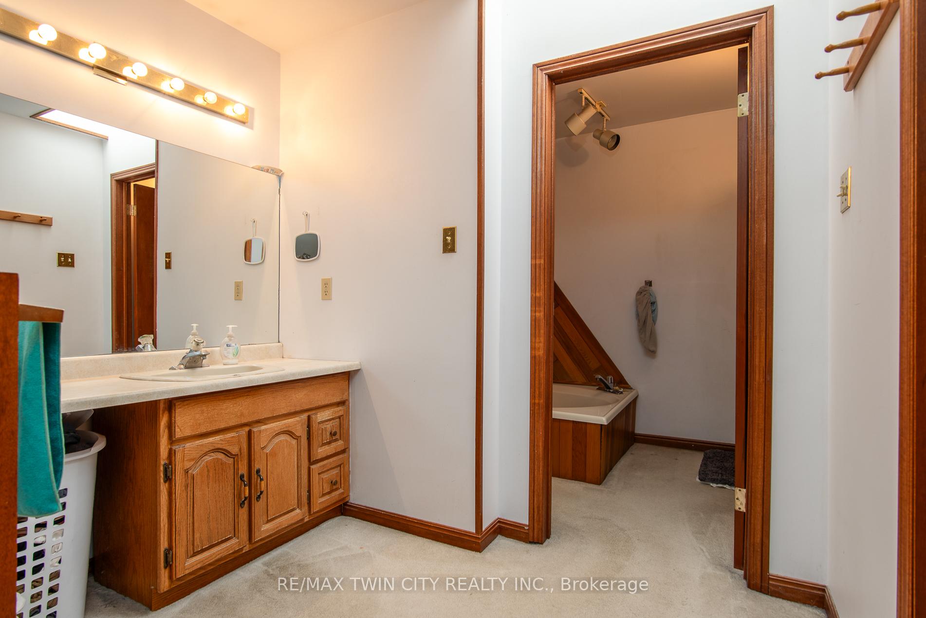 Photo 31 of 413 Foxhunt Place, Waterloo — HOMEH