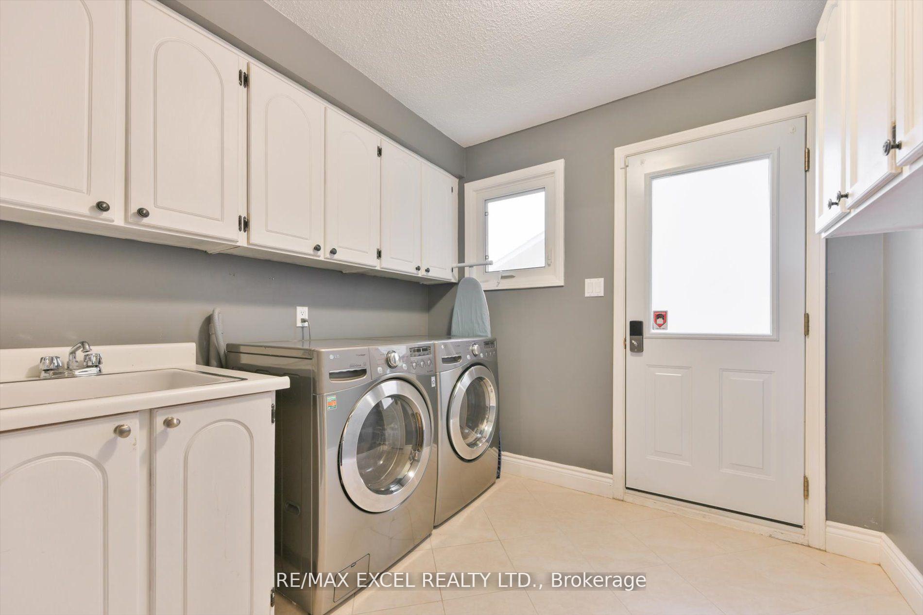 Photo 18 of 19 Sycamore Drive, Markham, Aileen-Willowbrook — HOMEH