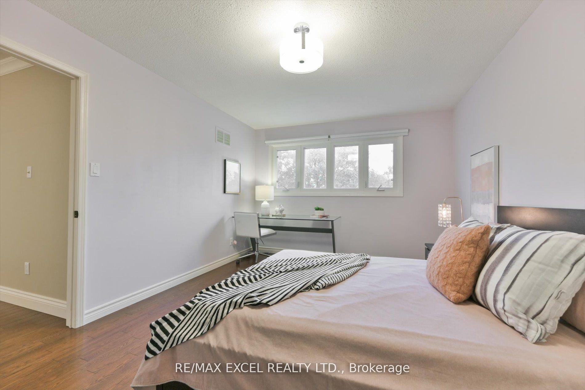 Photo 27 of 19 Sycamore Drive, Markham, Aileen-Willowbrook — HOMEH