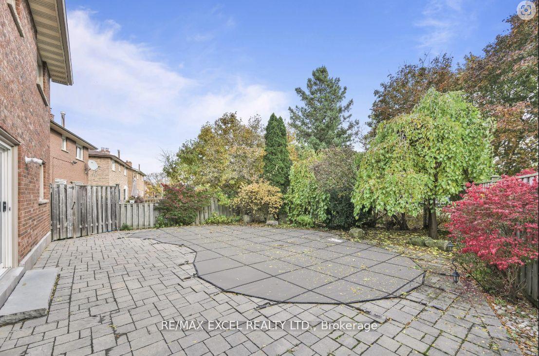 Photo 36 of 19 Sycamore Drive, Markham, Aileen-Willowbrook — HOMEH