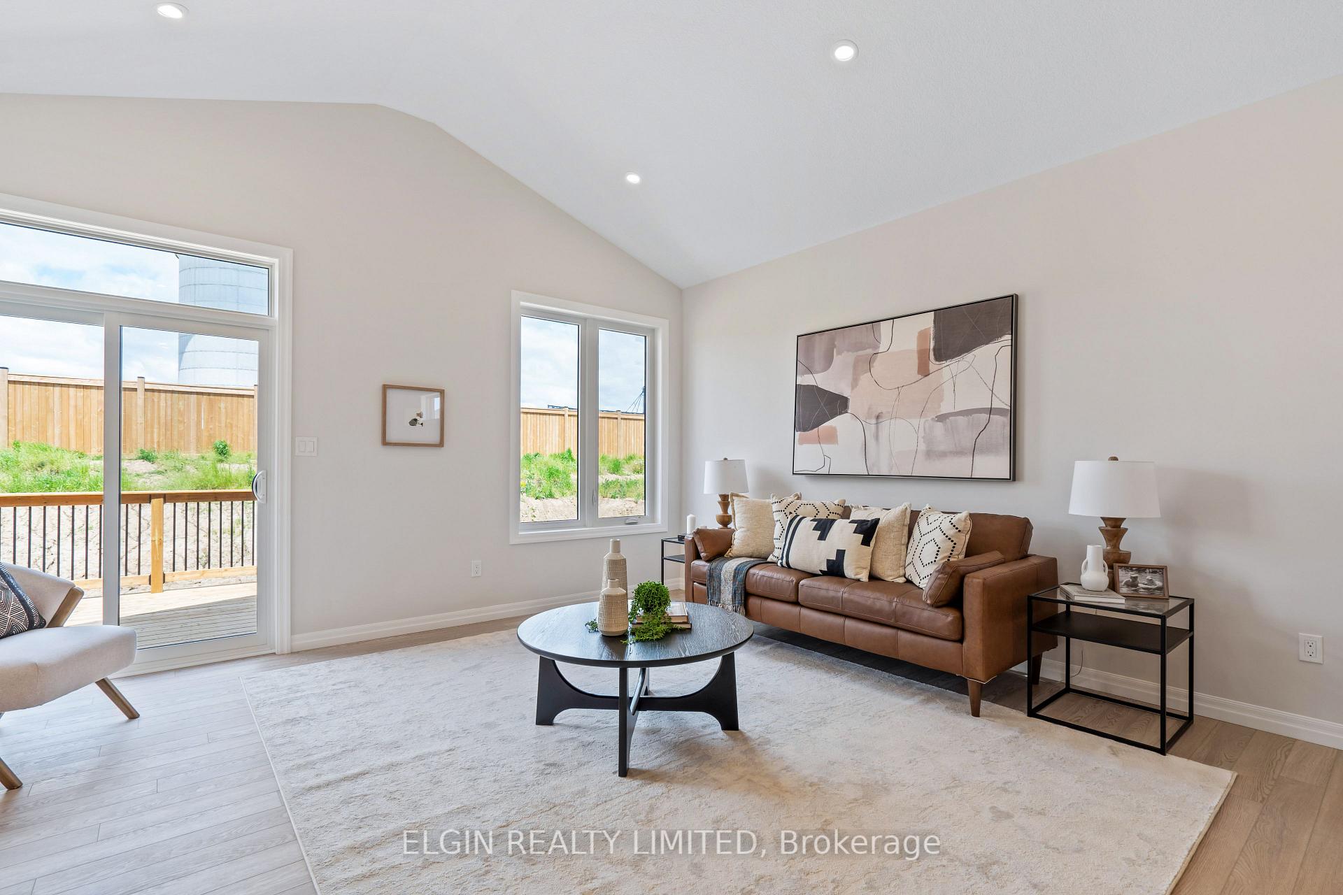 Photo 14 of 61 Willow Drive, Aylmer — HOMEH