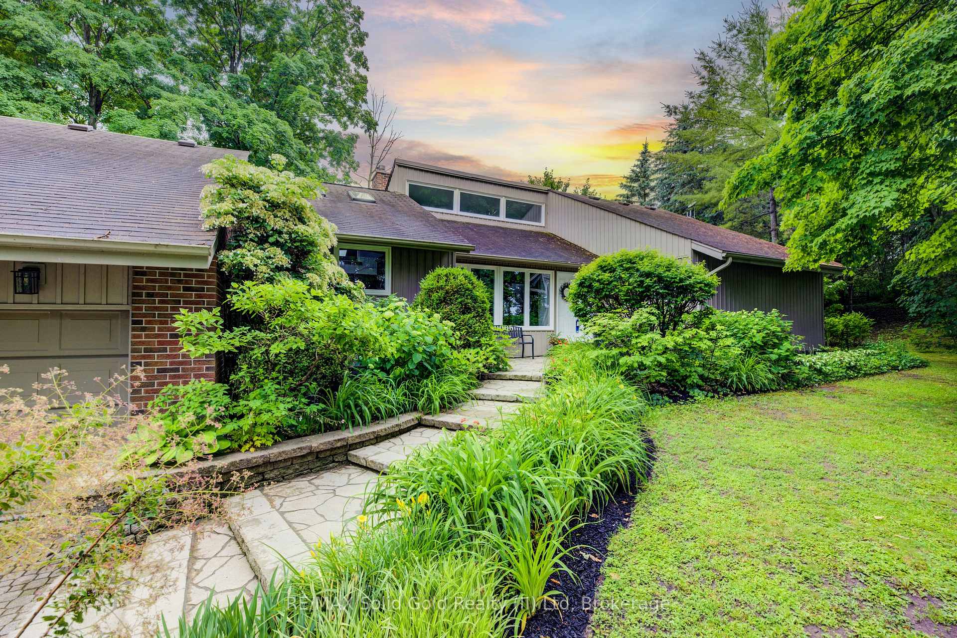 Front of 1020 Rivers Edge Drive