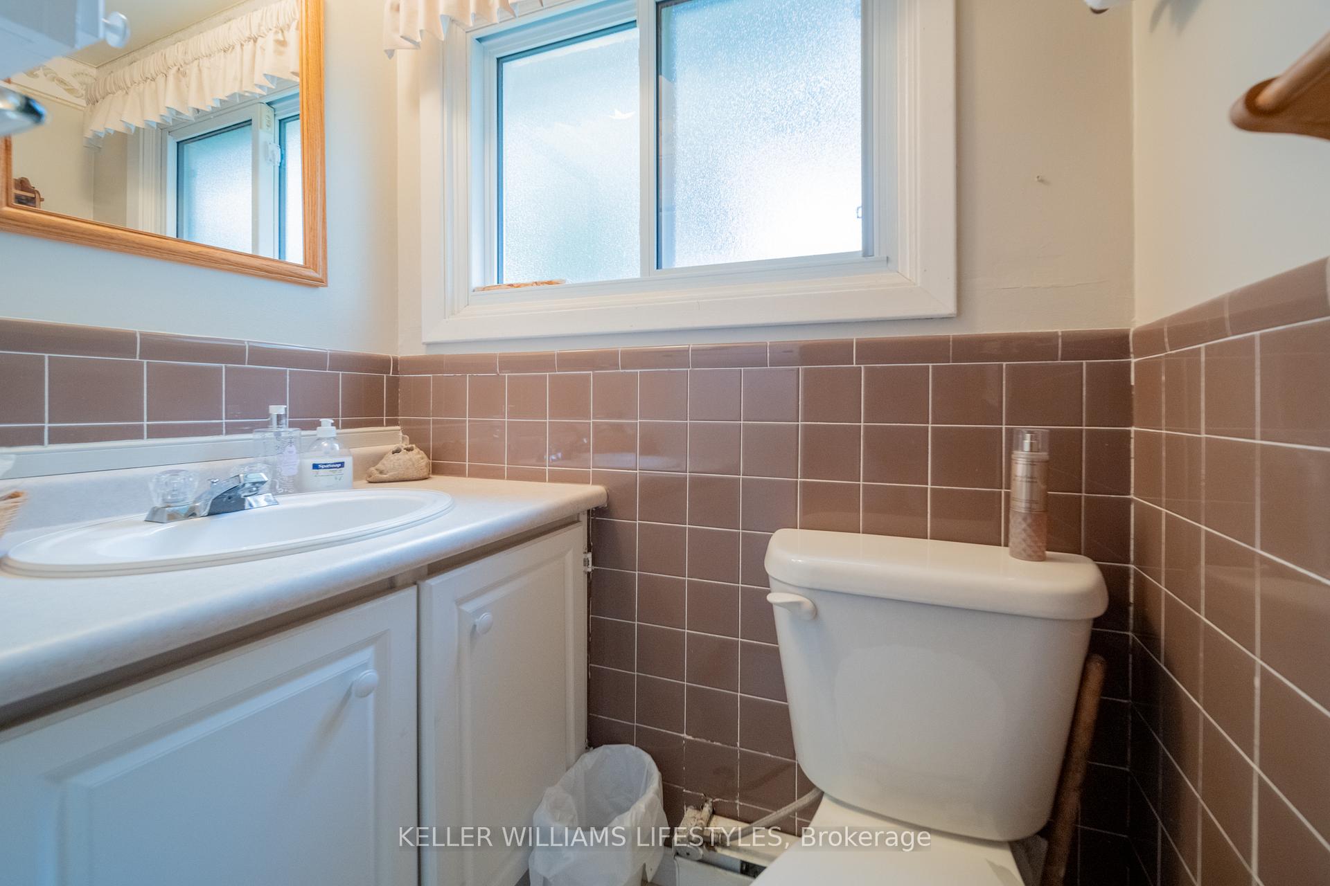Photo 34 of 33742 Staffa Road, Bluewater, Zurich — HOMEH