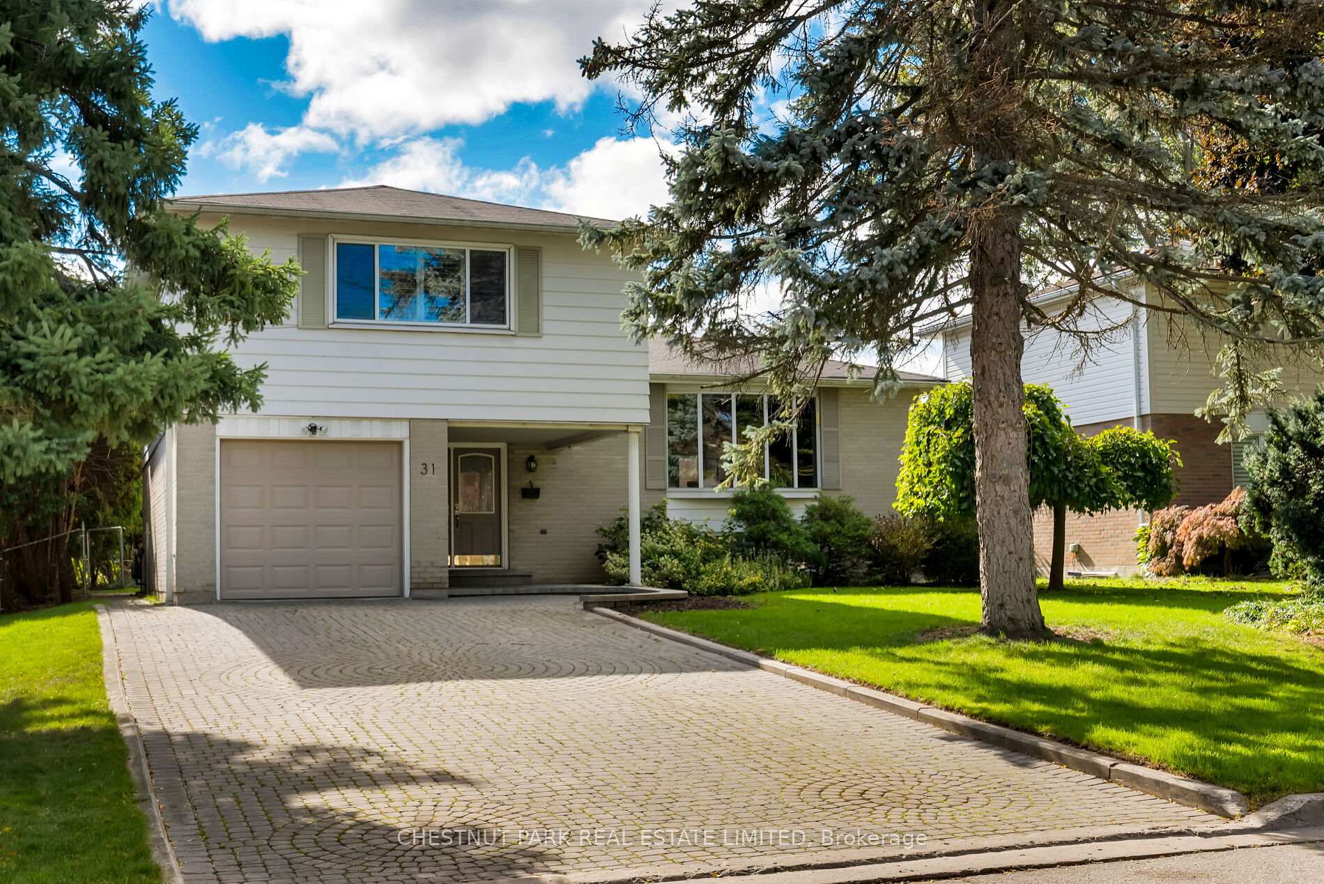 Front of 31 Donalbain Crescent