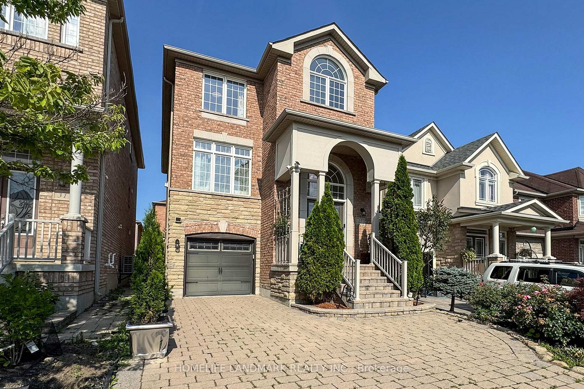 Photo 1 of 27 Gamla Road, Vaughan, Patterson — HOMEH