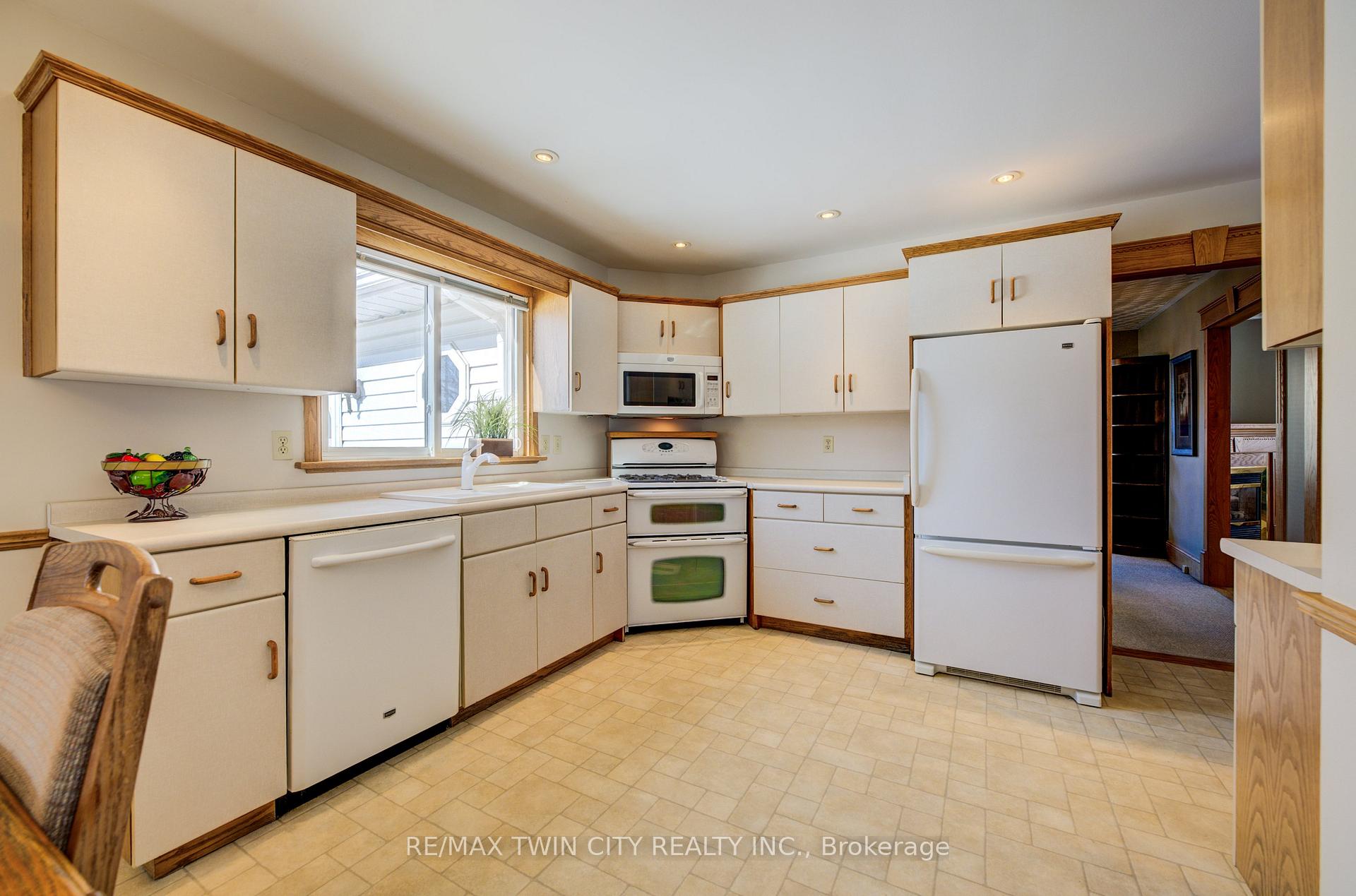 Photo 14 of 20 Vienna Crescent, Woolwich — HOMEH