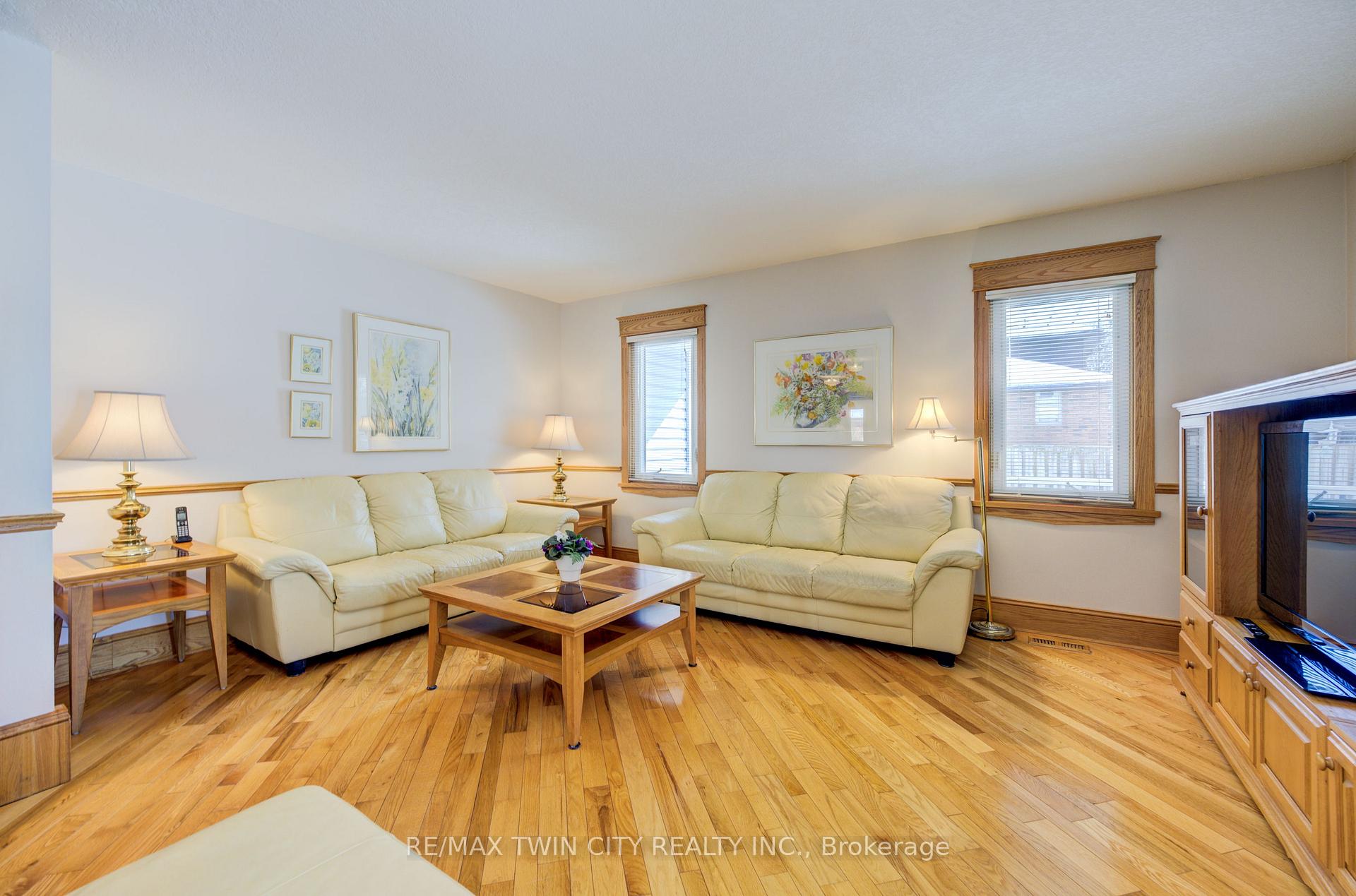 Photo 15 of 20 Vienna Crescent, Woolwich — HOMEH