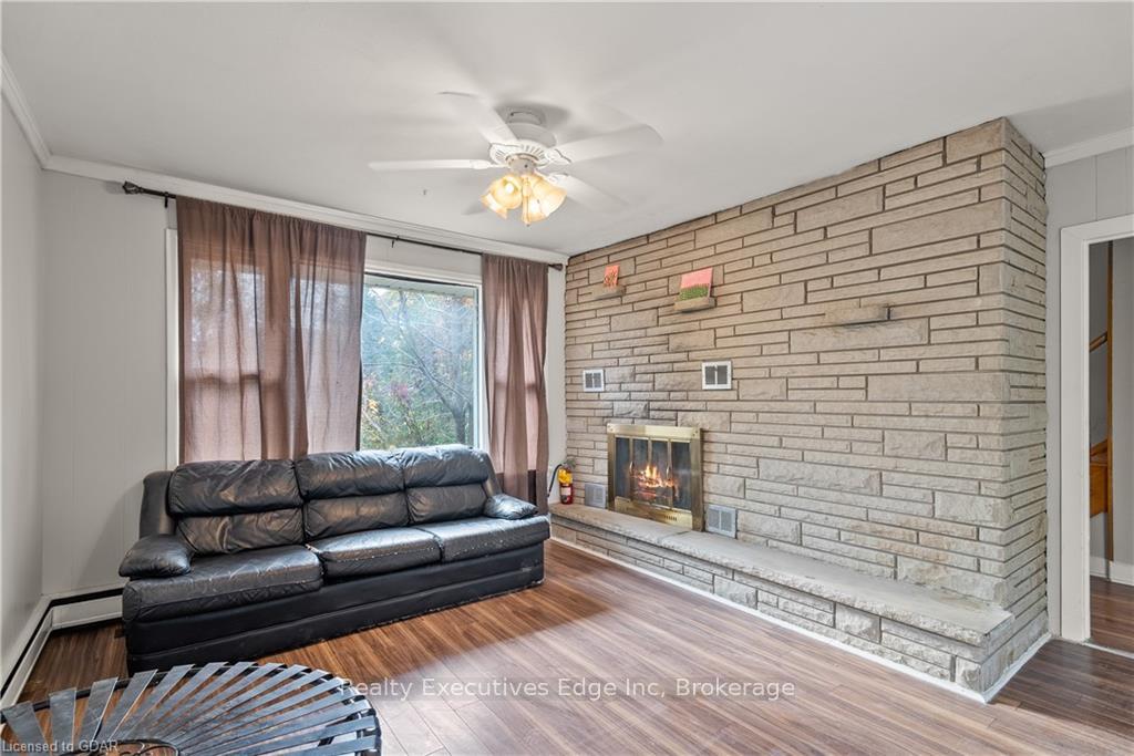 Photo 7 of 18 Culpepper Drive, Waterloo — HOMEH