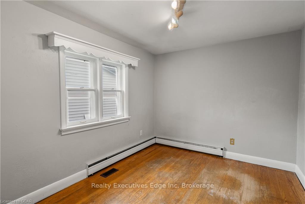 Photo 21 of 18 Culpepper Drive, Waterloo — HOMEH
