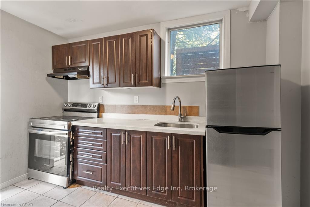 Photo 33 of 18 Culpepper Drive, Waterloo — HOMEH