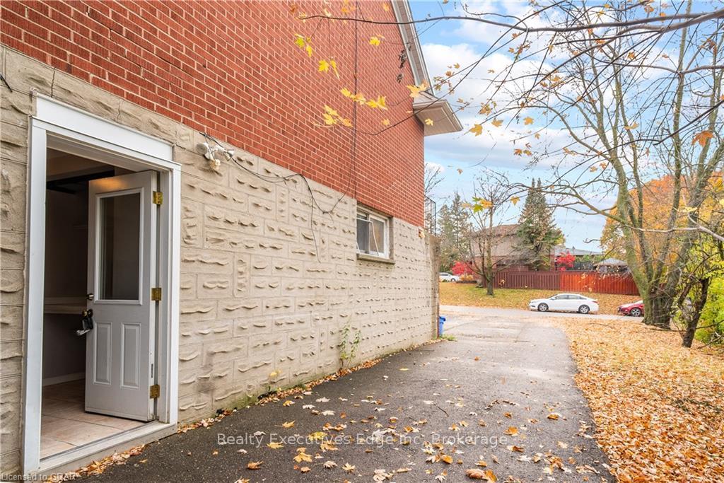 Photo 42 of 18 Culpepper Drive, Waterloo — HOMEH