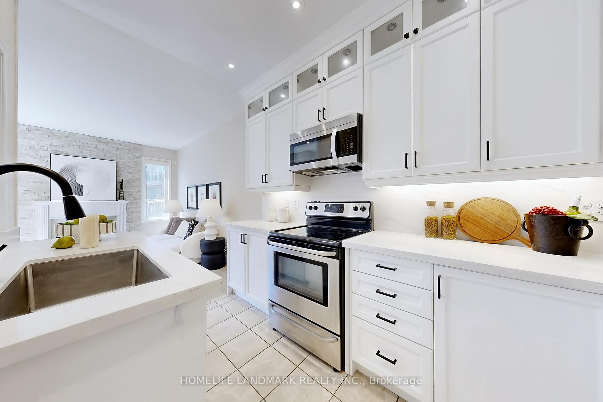 Photo 11 of 115 Big Hill Crescent, Vaughan, Patterson — HOMEH