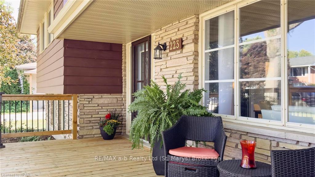 Photo 2 of 223 Coulton Drive, West Perth, Mitchell — HOMEH
