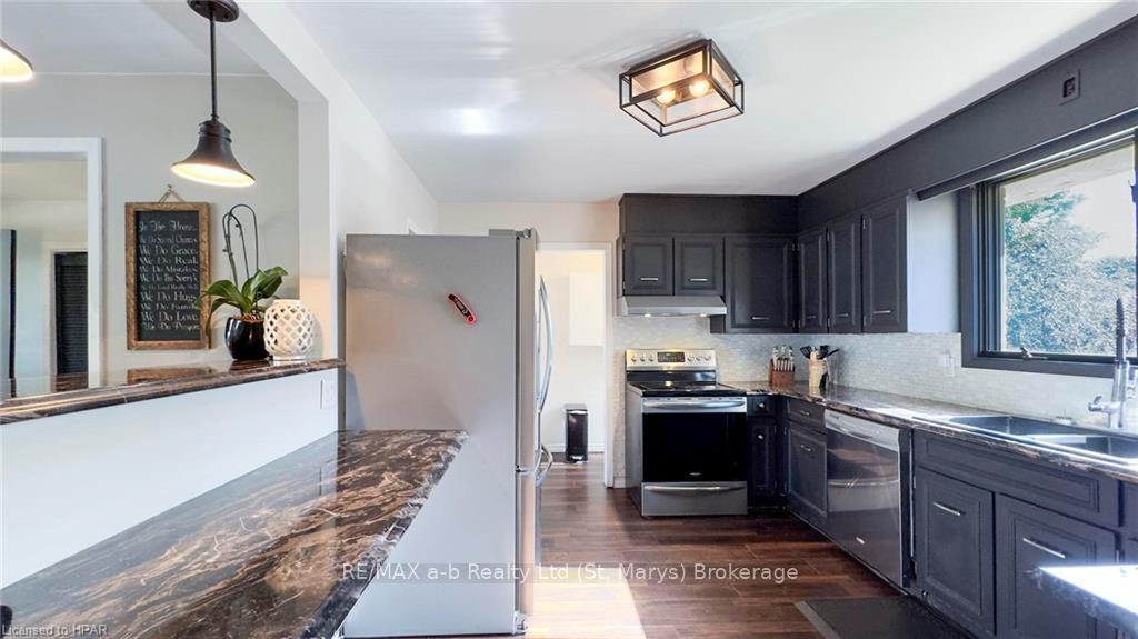 Photo 11 of 223 Coulton Drive, West Perth, Mitchell — HOMEH