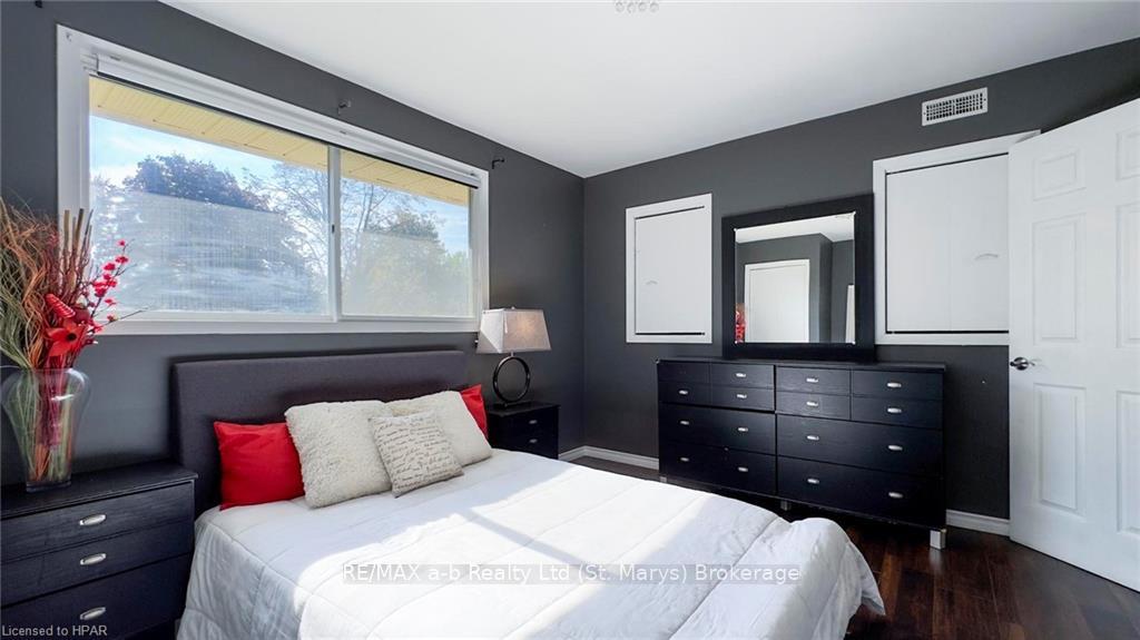 Photo 14 of 223 Coulton Drive, West Perth, Mitchell — HOMEH