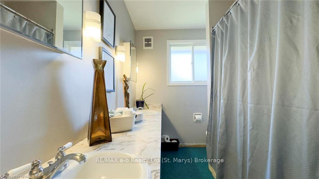 Photo 16 of 223 Coulton Drive, West Perth, Mitchell — HOMEH