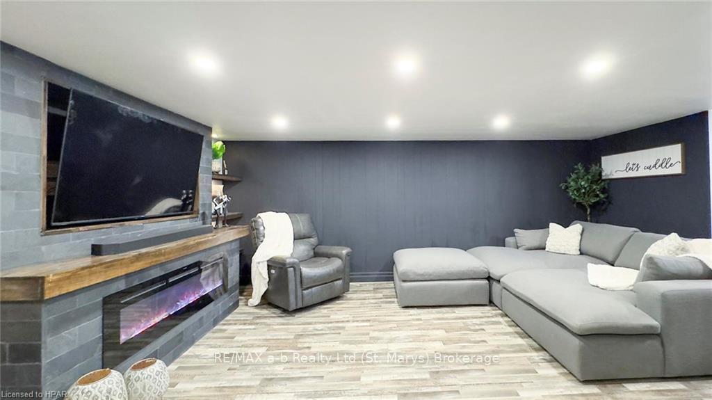 Photo 20 of 223 Coulton Drive, West Perth, Mitchell — HOMEH