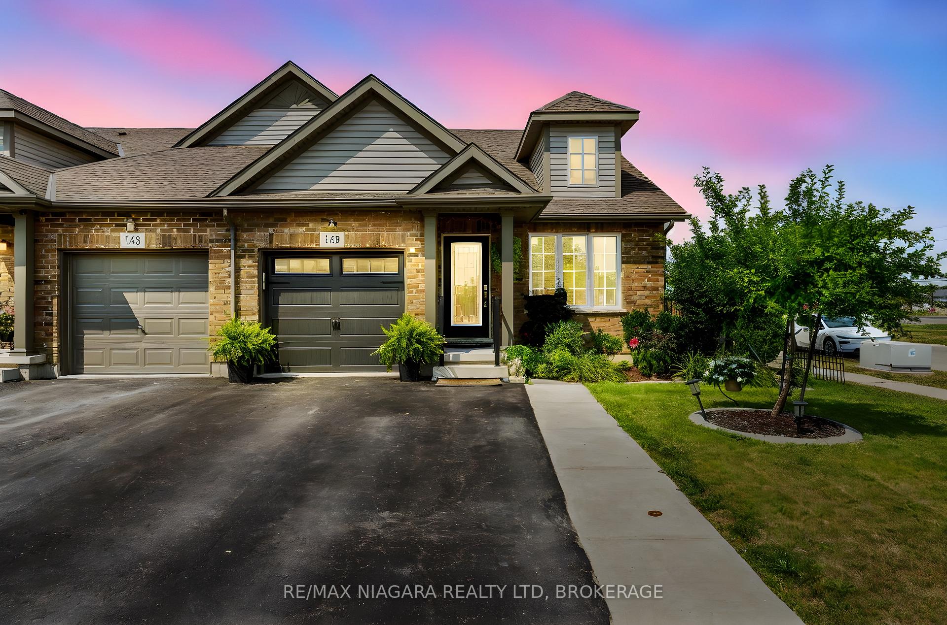 Front of 149 Roselawn Crescent