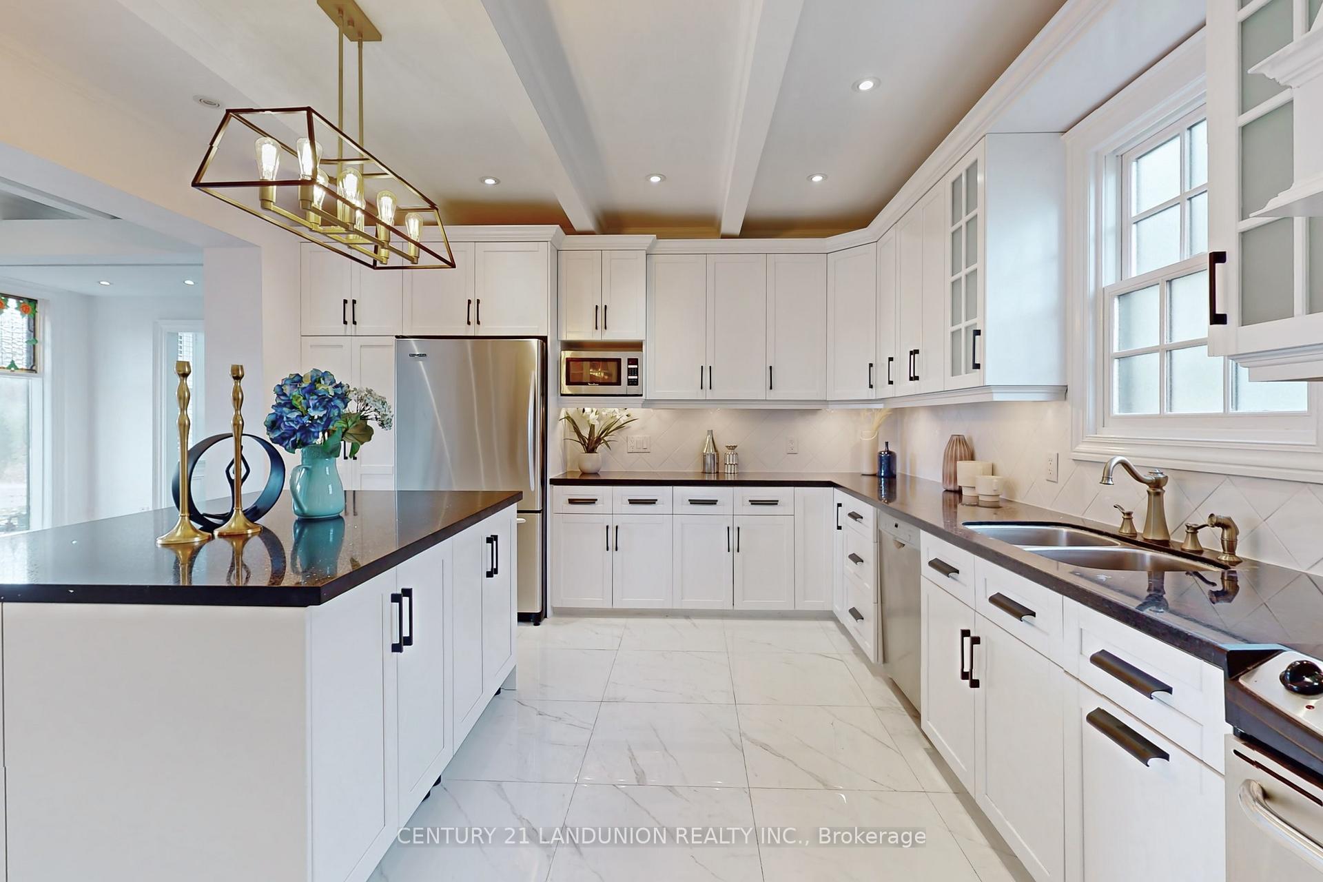 Photo 13 of 15 Victoria Street, Markham, Victoria Square — HOMEH