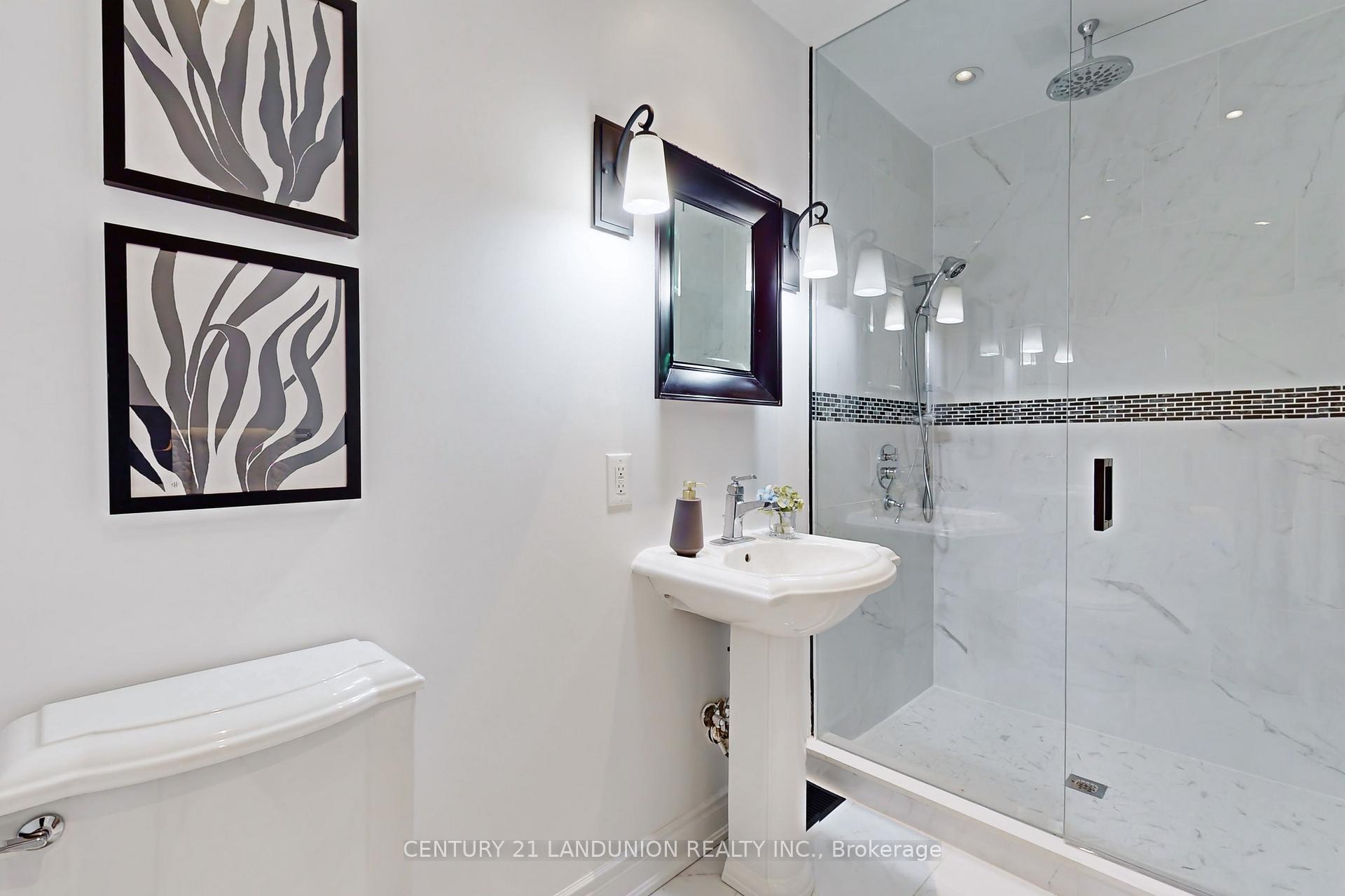 Photo 16 of 15 Victoria Street, Markham, Victoria Square — HOMEH