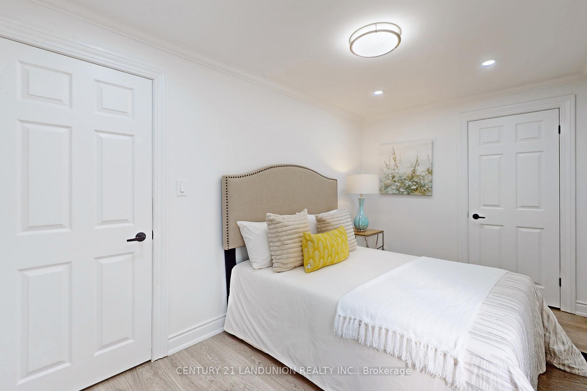 Photo 25 of 15 Victoria Street, Markham, Victoria Square — HOMEH