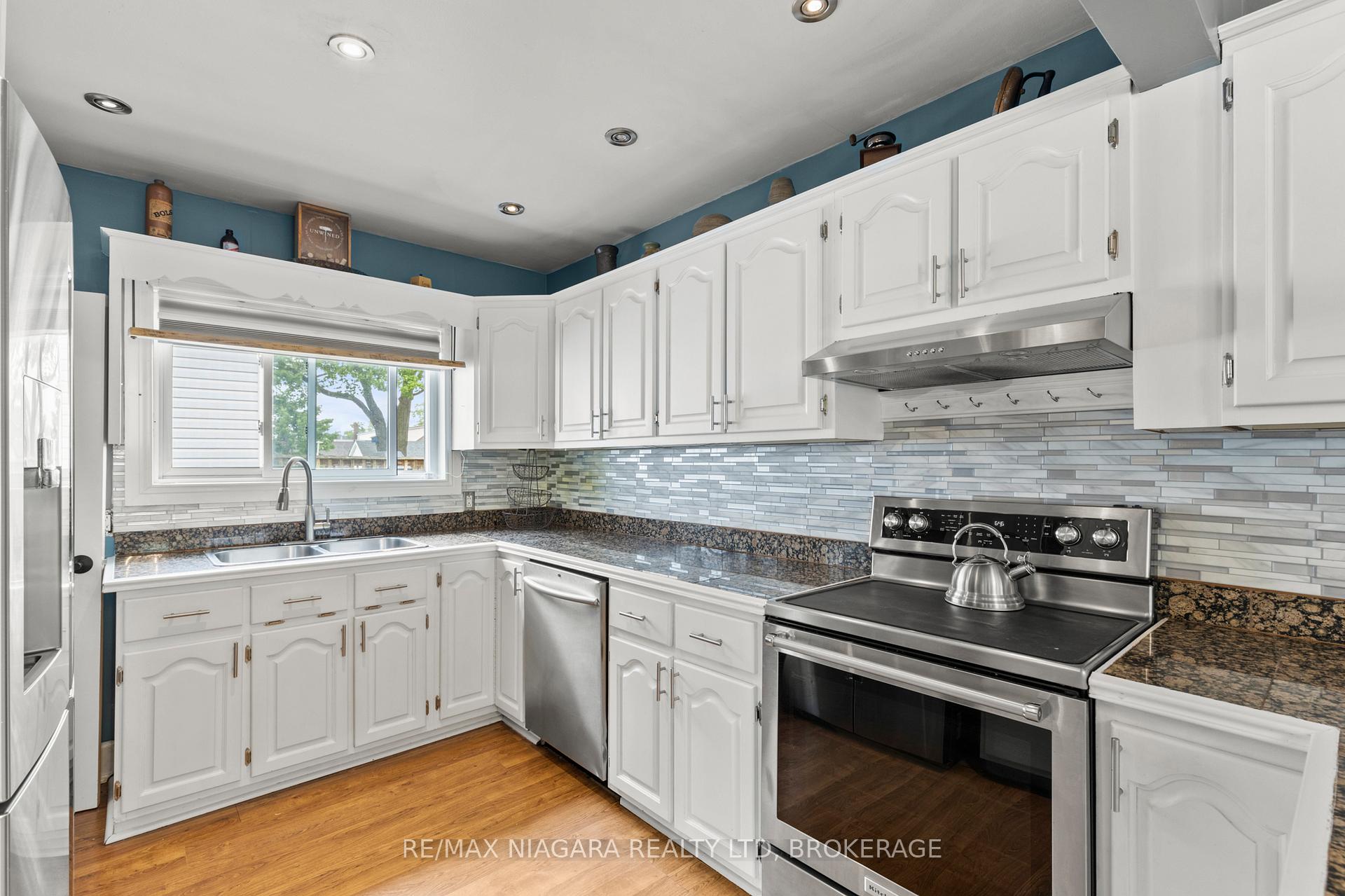 Photo 12 of 272 Wallace Avenue S, Welland, Lincoln/Crowland — HOMEH