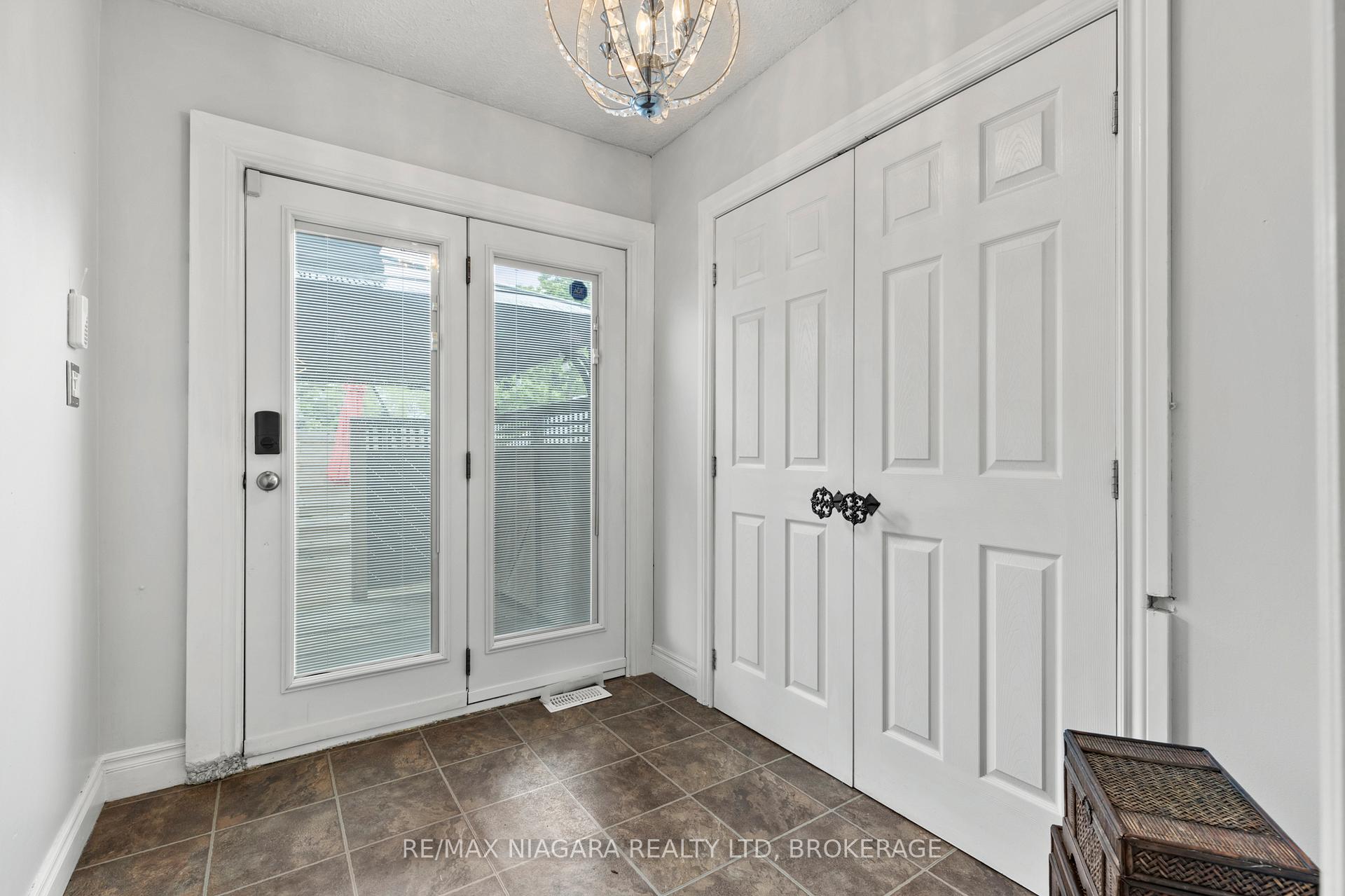 Photo 20 of 272 Wallace Avenue S, Welland, Lincoln/Crowland — HOMEH