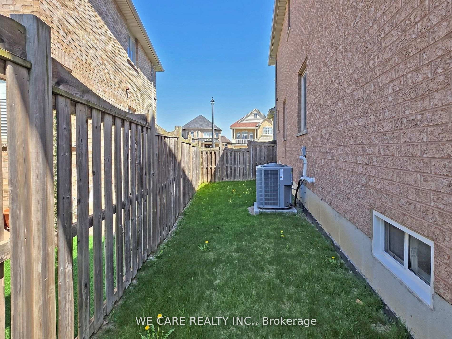 Photo 40 of 461 Autumn Hill Boulevard, Vaughan, Patterson — HOMEH