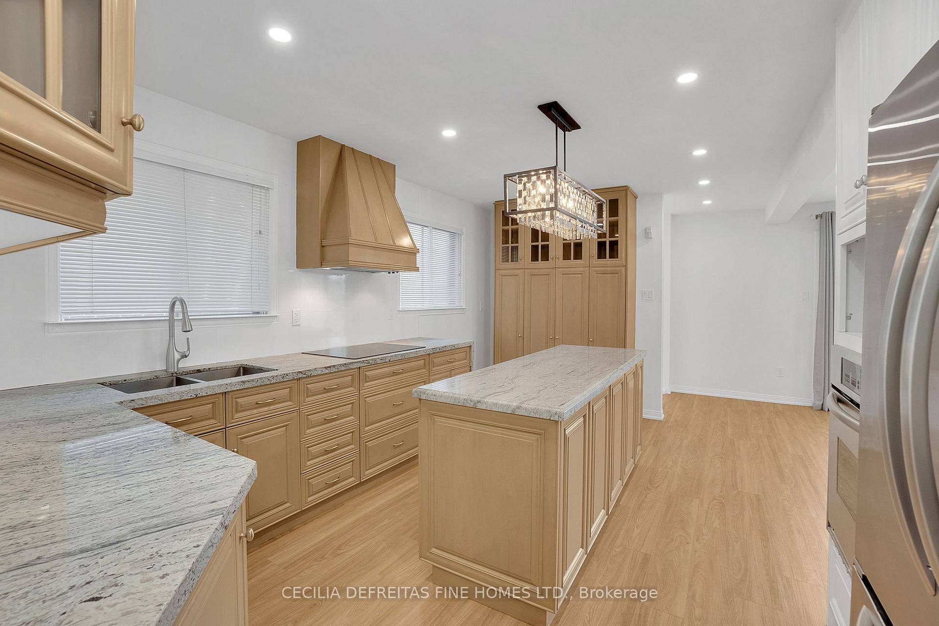 Photo 15 of Unit UPPER, 54 Ashburn Crescent, Vaughan, East Woodbridge — HOMEH