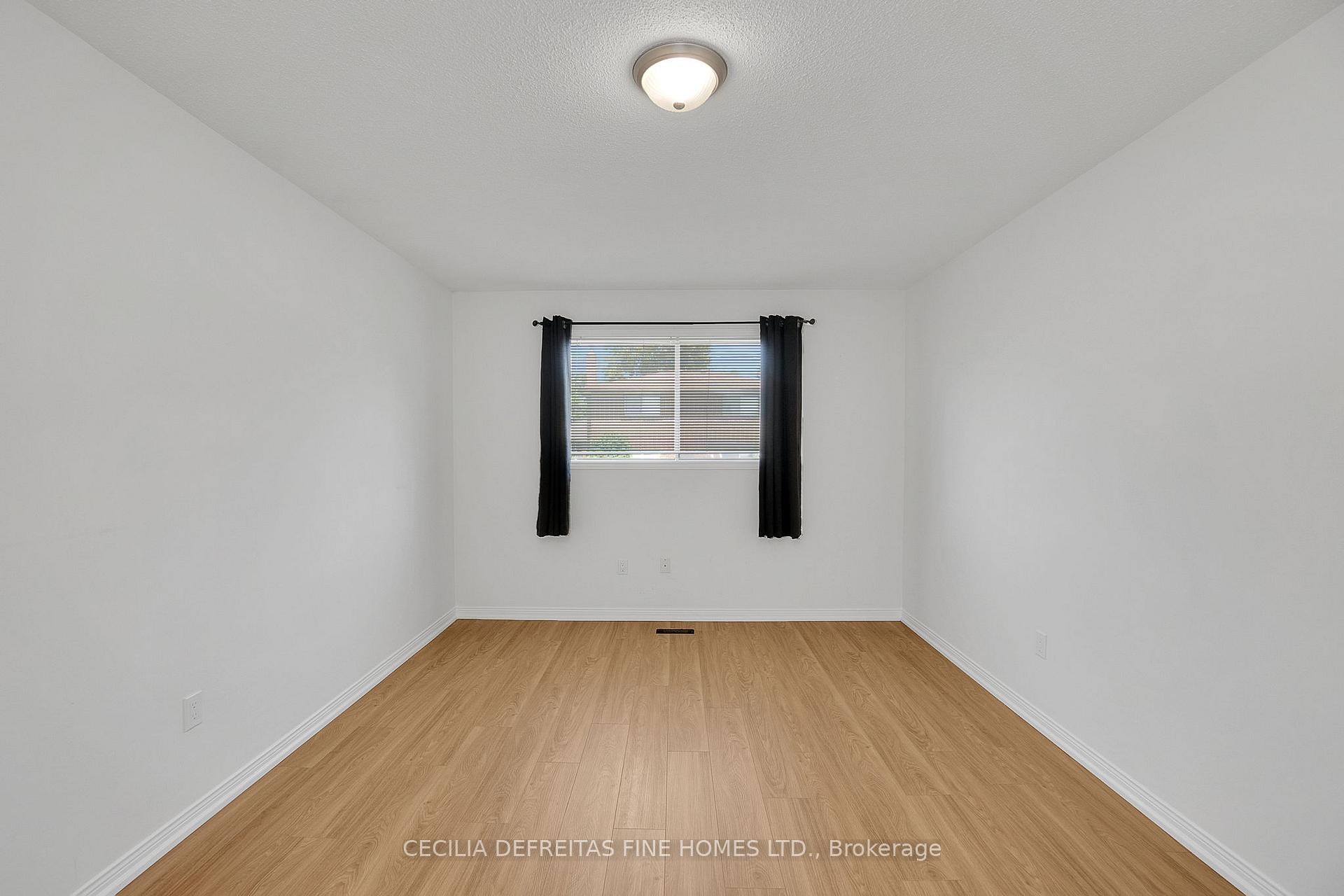 Photo 21 of Unit UPPER, 54 Ashburn Crescent, Vaughan, East Woodbridge — HOMEH