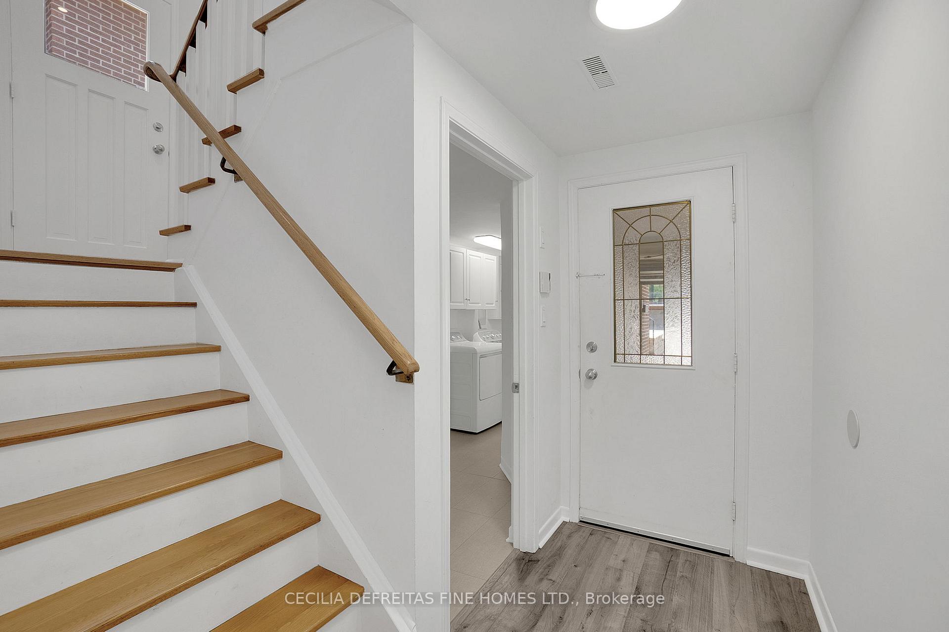 Photo 24 of Unit UPPER, 54 Ashburn Crescent, Vaughan, East Woodbridge — HOMEH