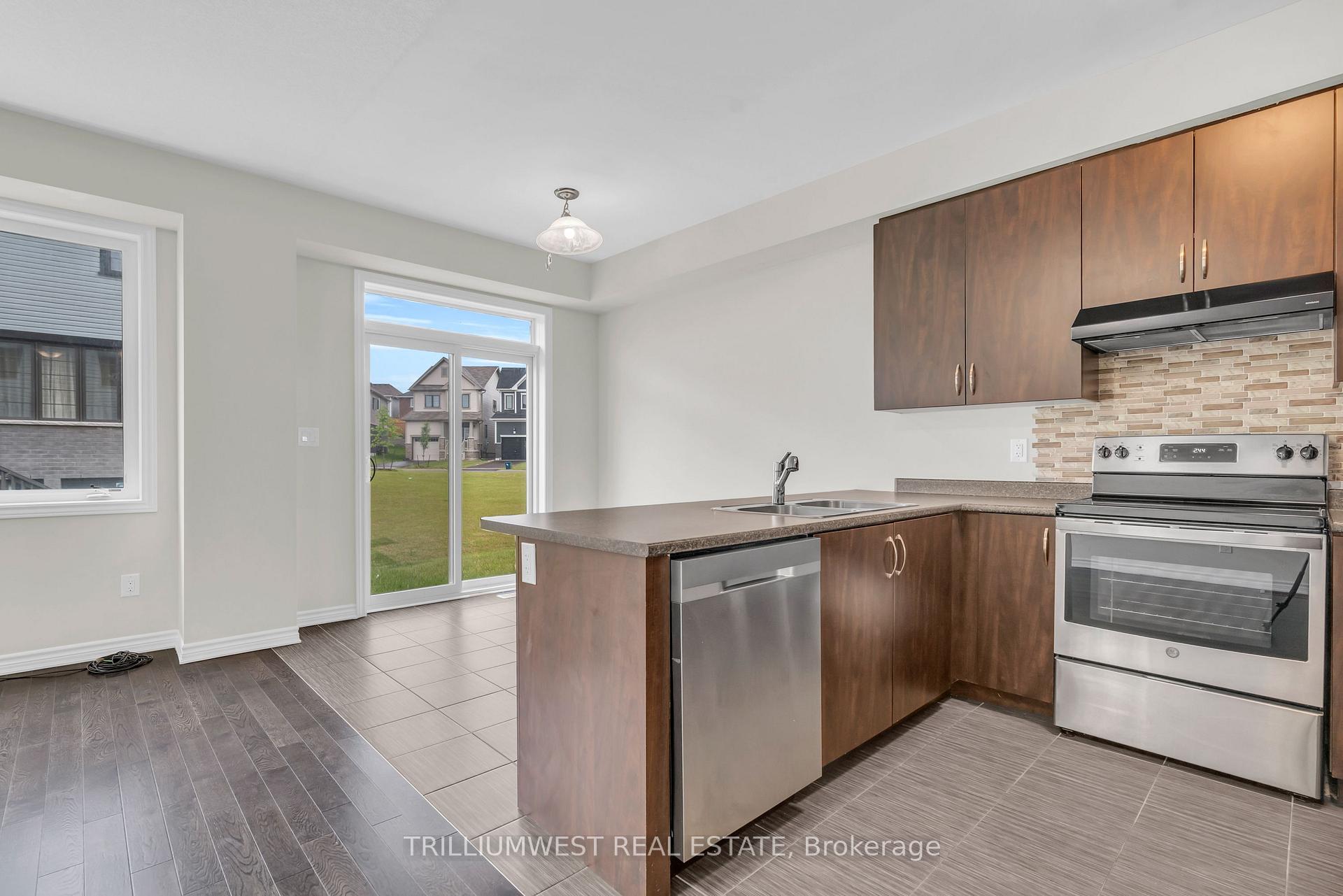 Photo 13 of 377 Dolman Street, Woolwich — HOMEH