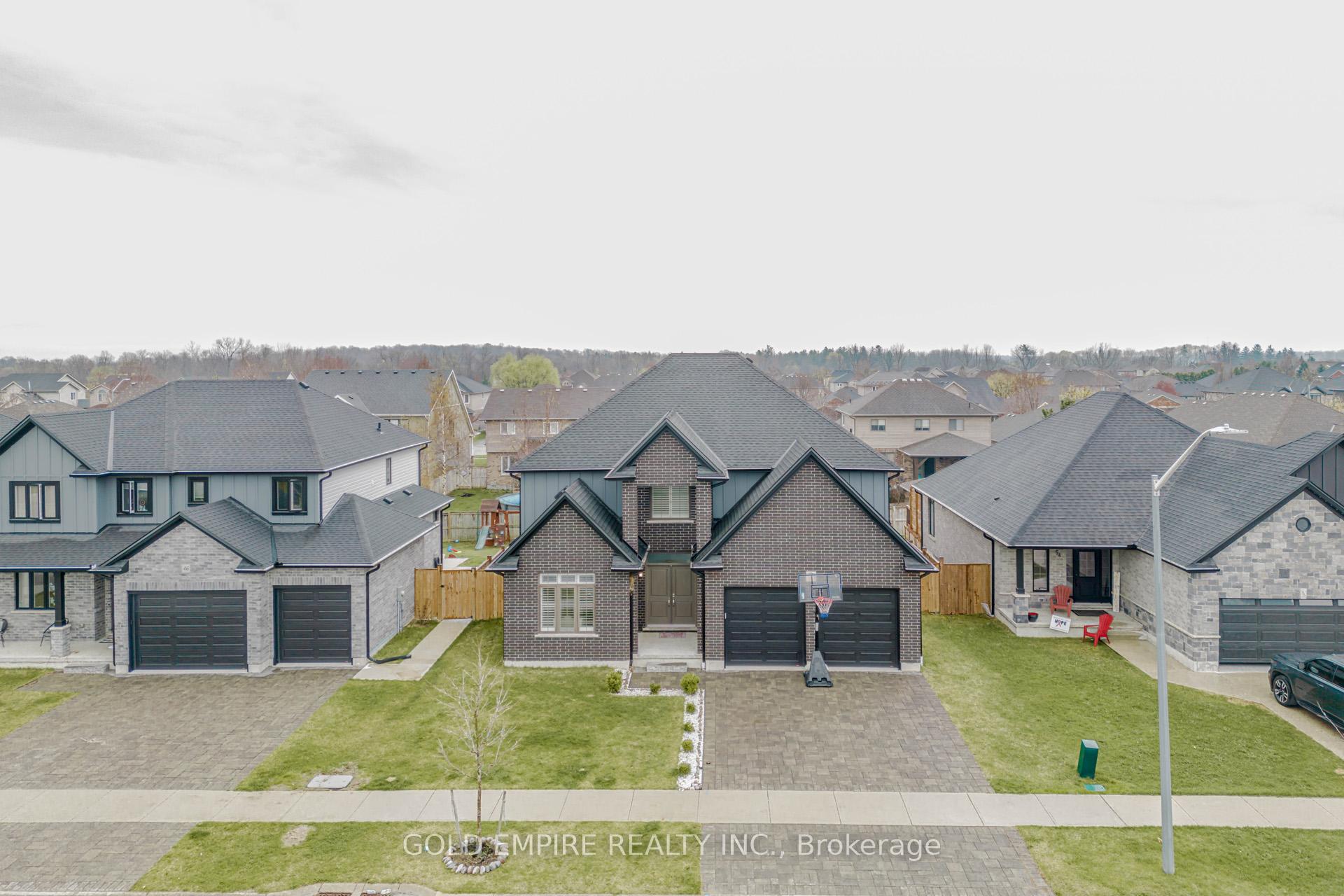 Front of 50 Thames Springs Crescent